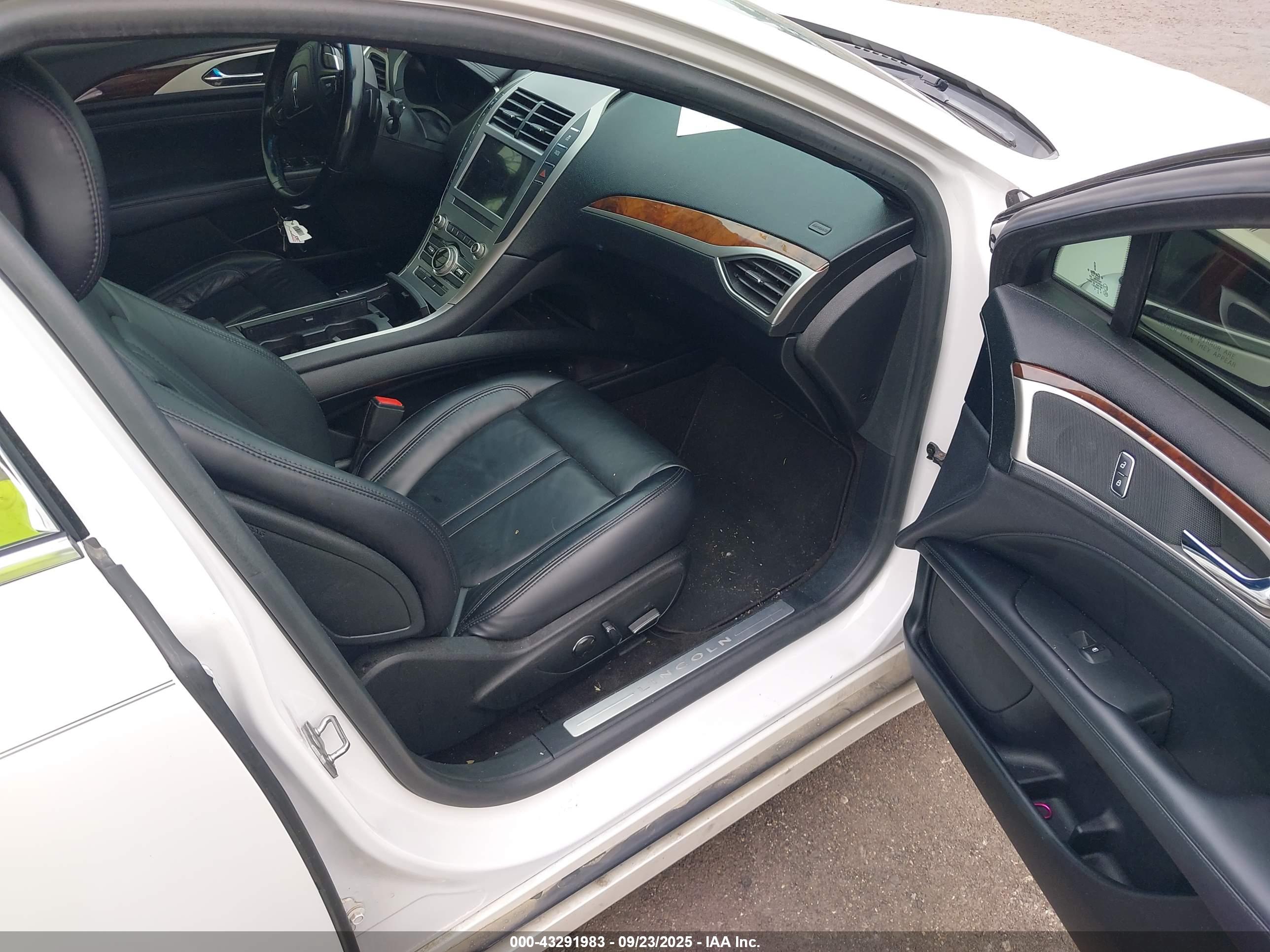 LINCOLN MKZ image 5