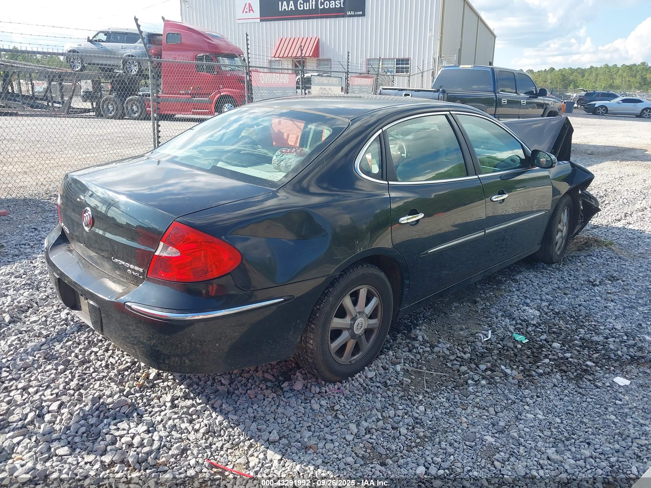 BUICK LACROSSE image 4
