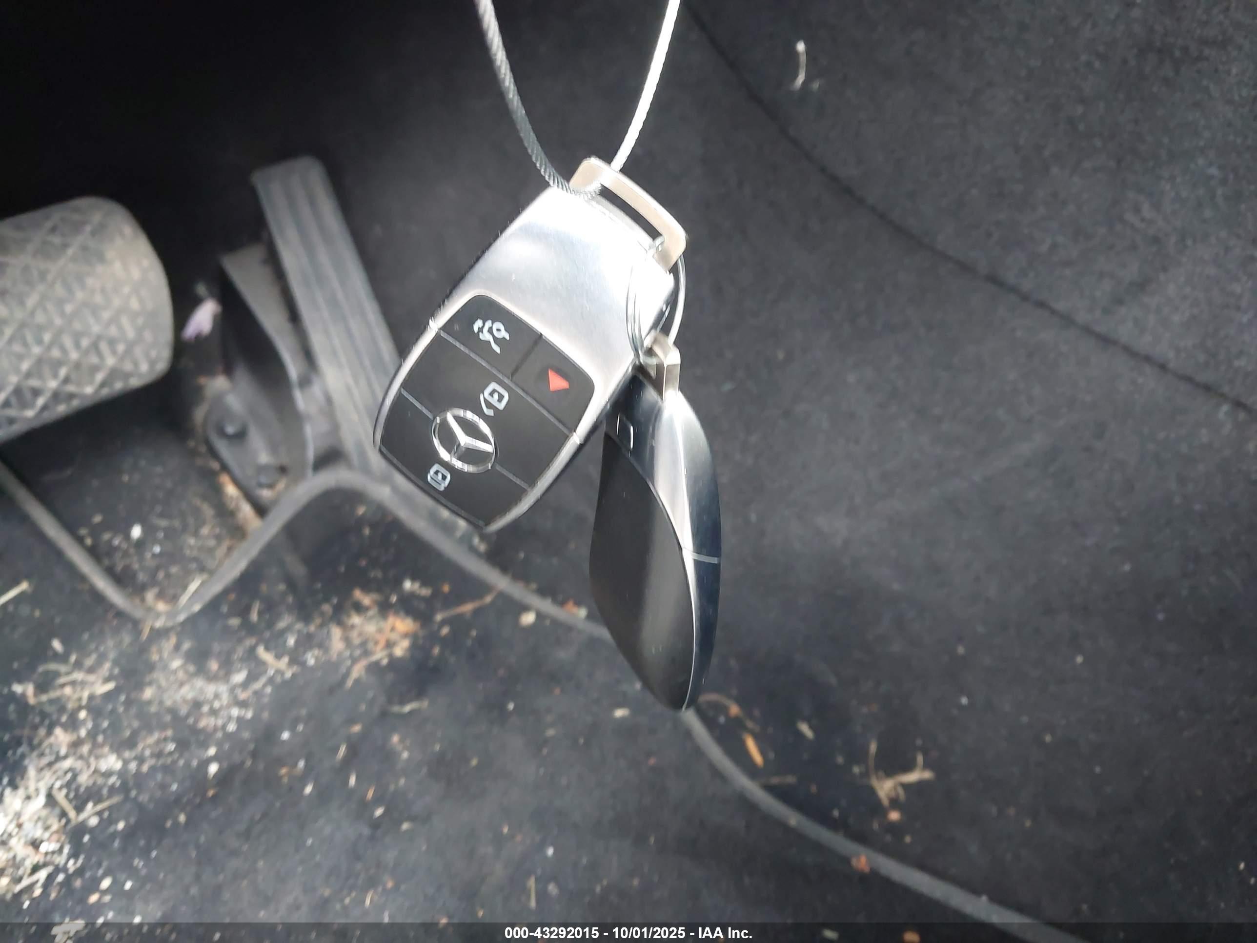 MERCEDES-BENZ GLE image 11