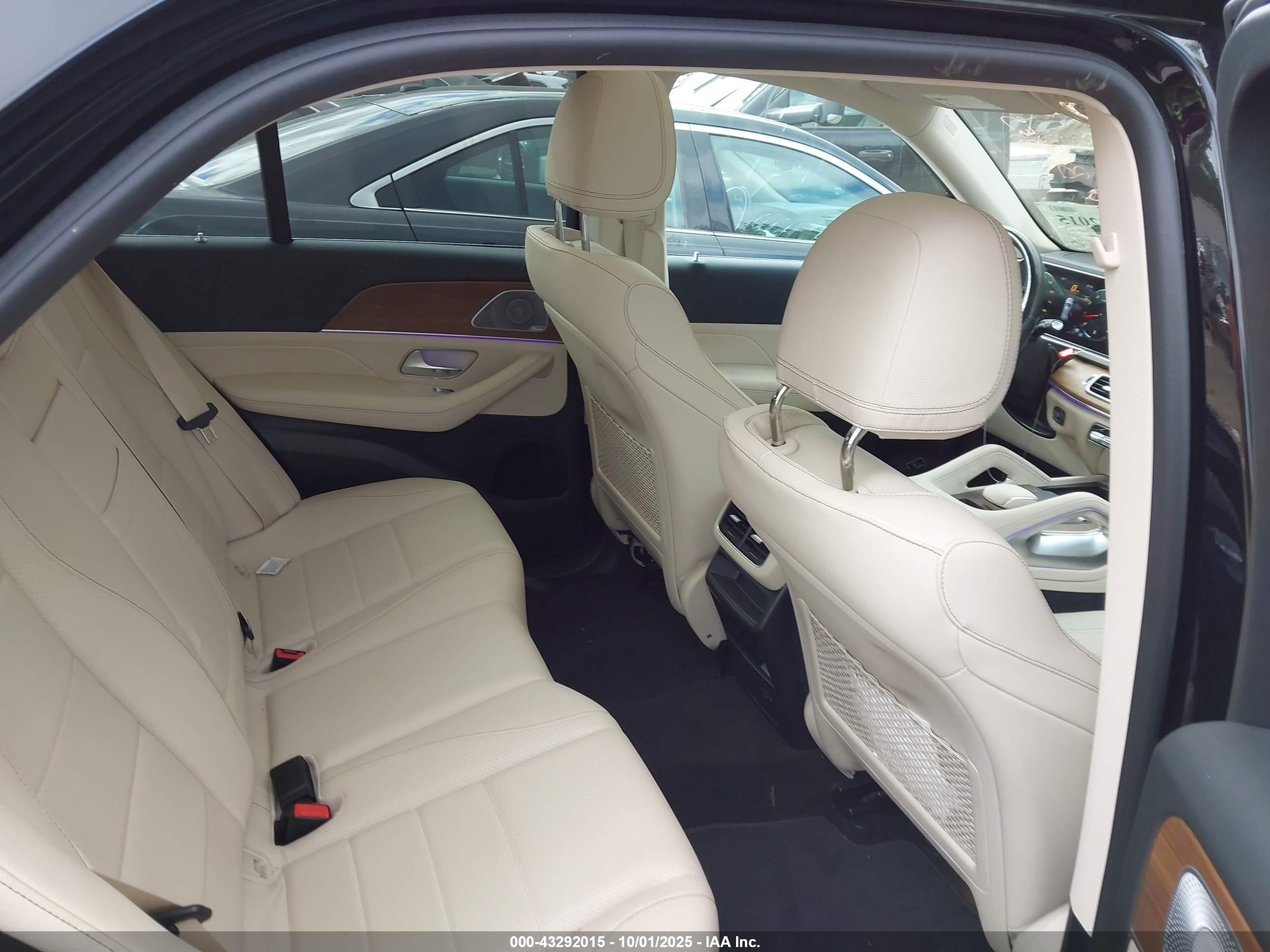 MERCEDES-BENZ GLE image 8