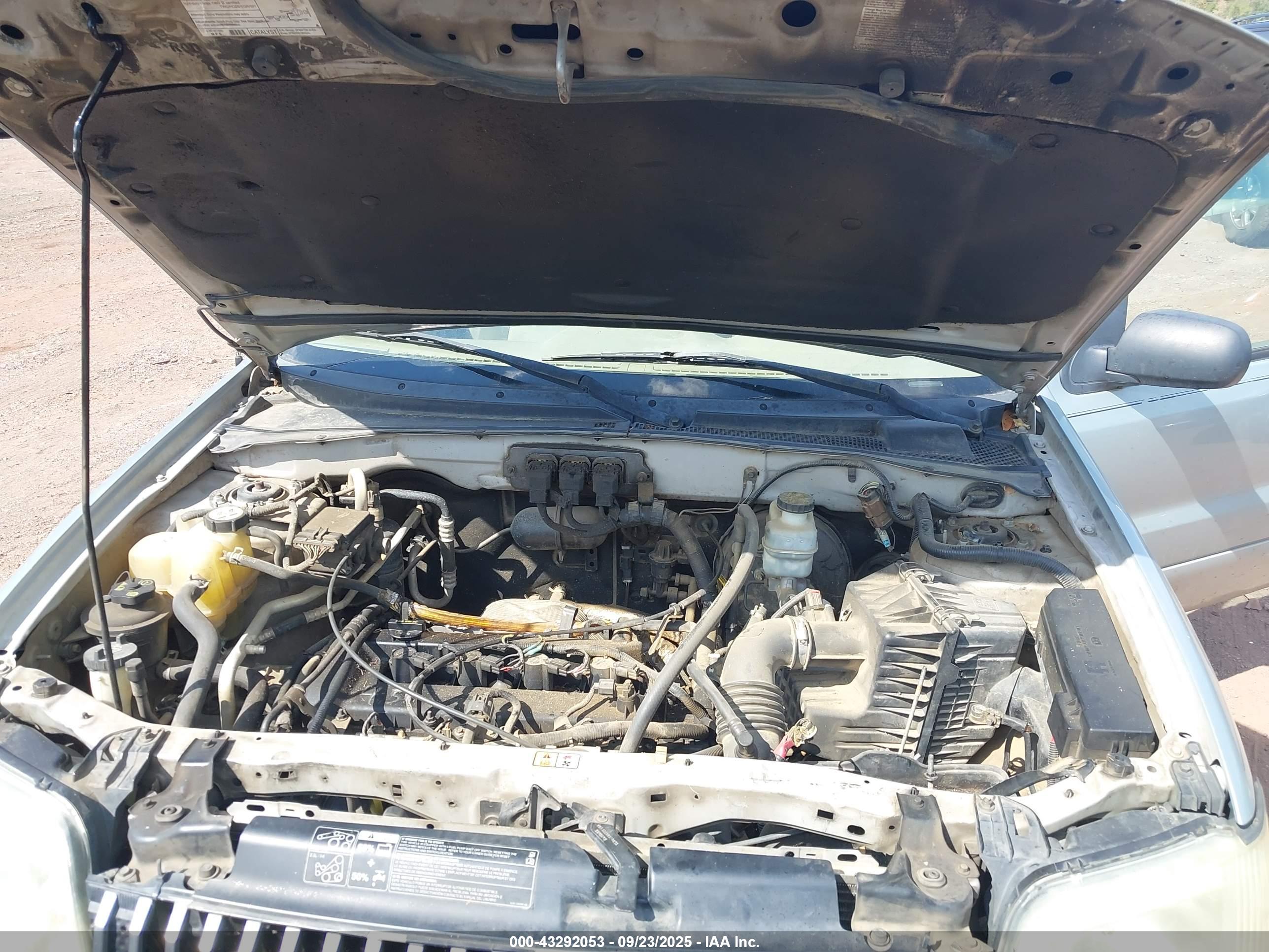 MERCURY MARINER image 10