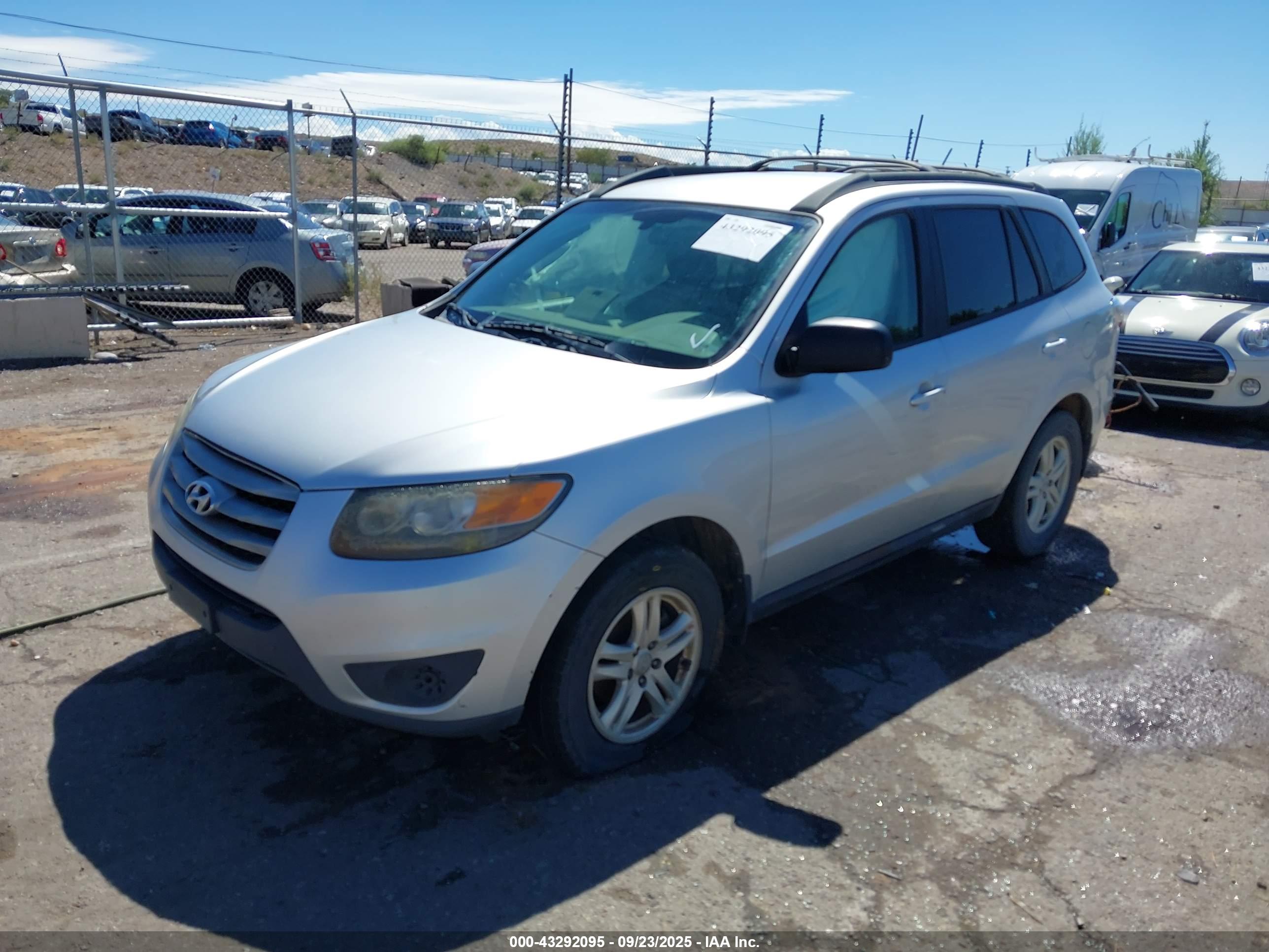 HYUNDAI SANTA image 2