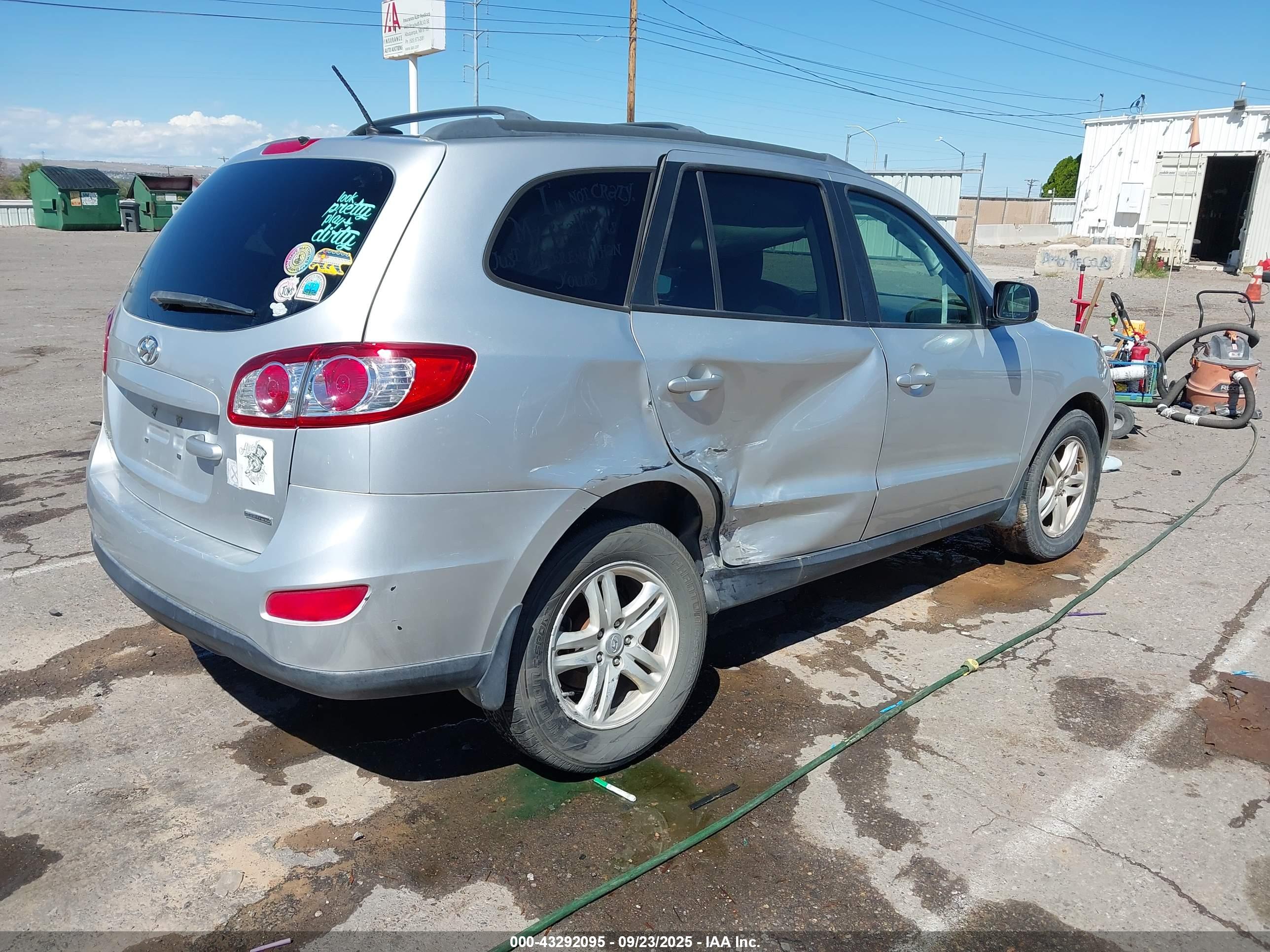 HYUNDAI SANTA image 4