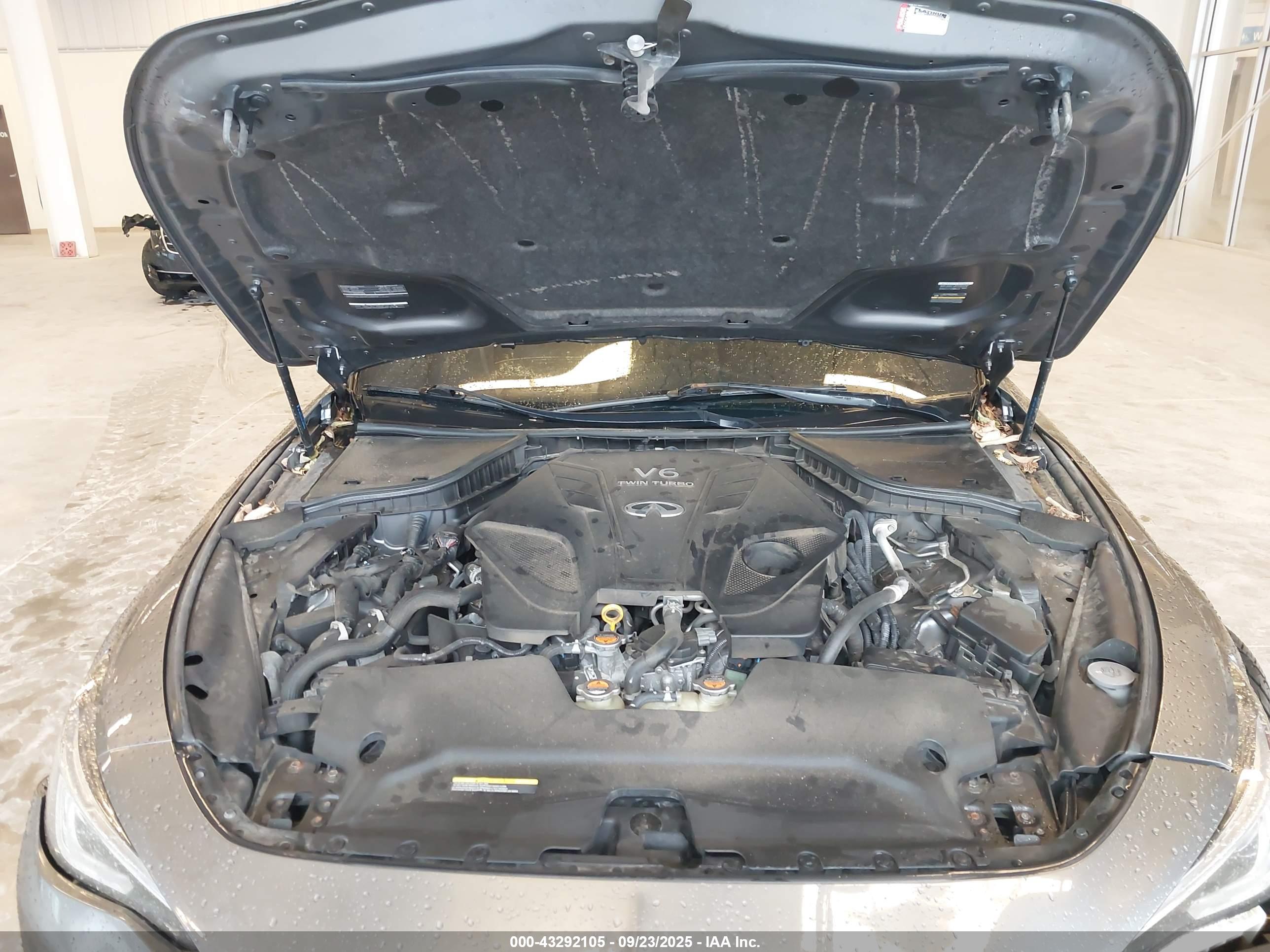 INFINITI Q60 image 10