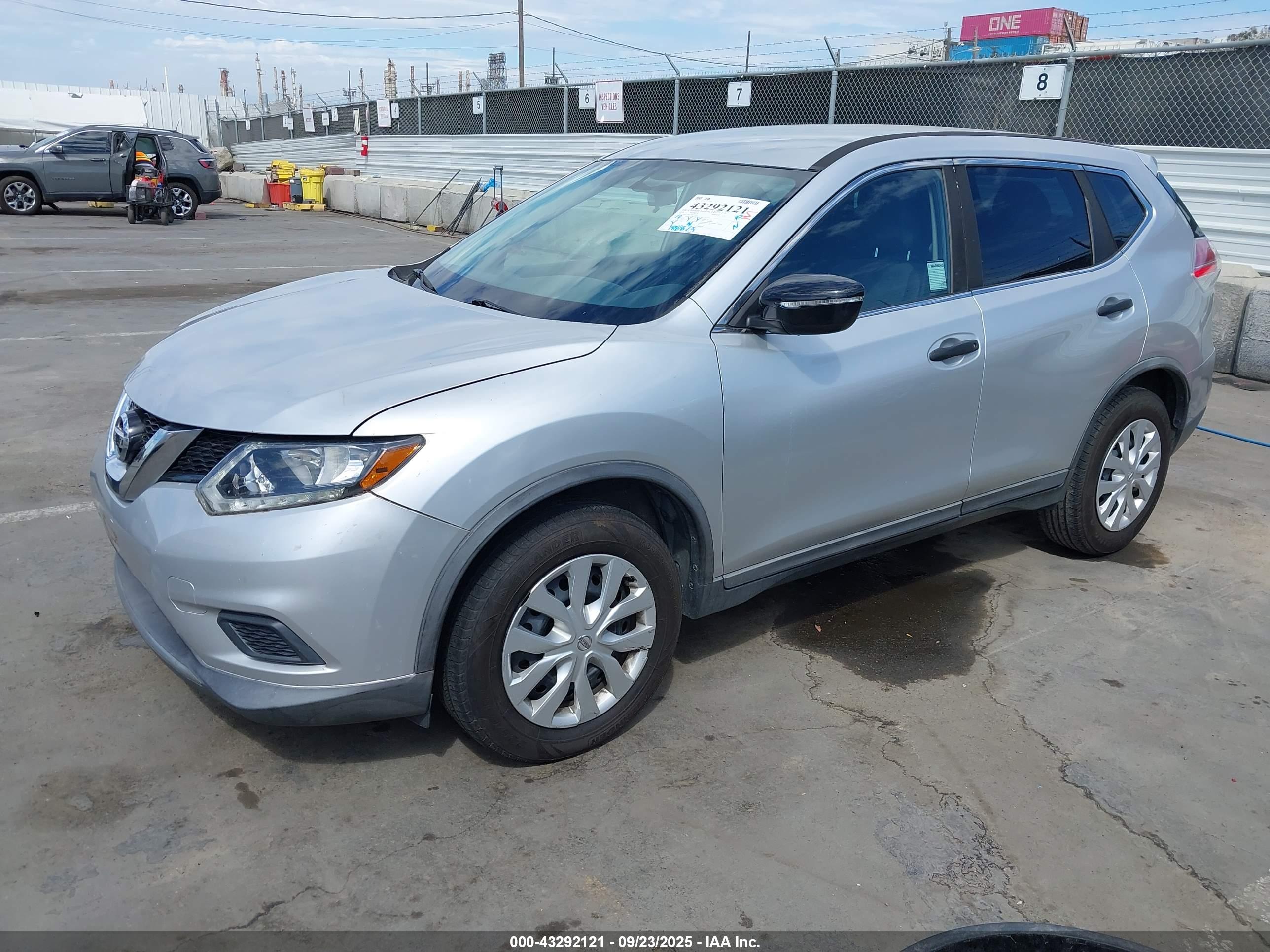 NISSAN ROGUE image 2