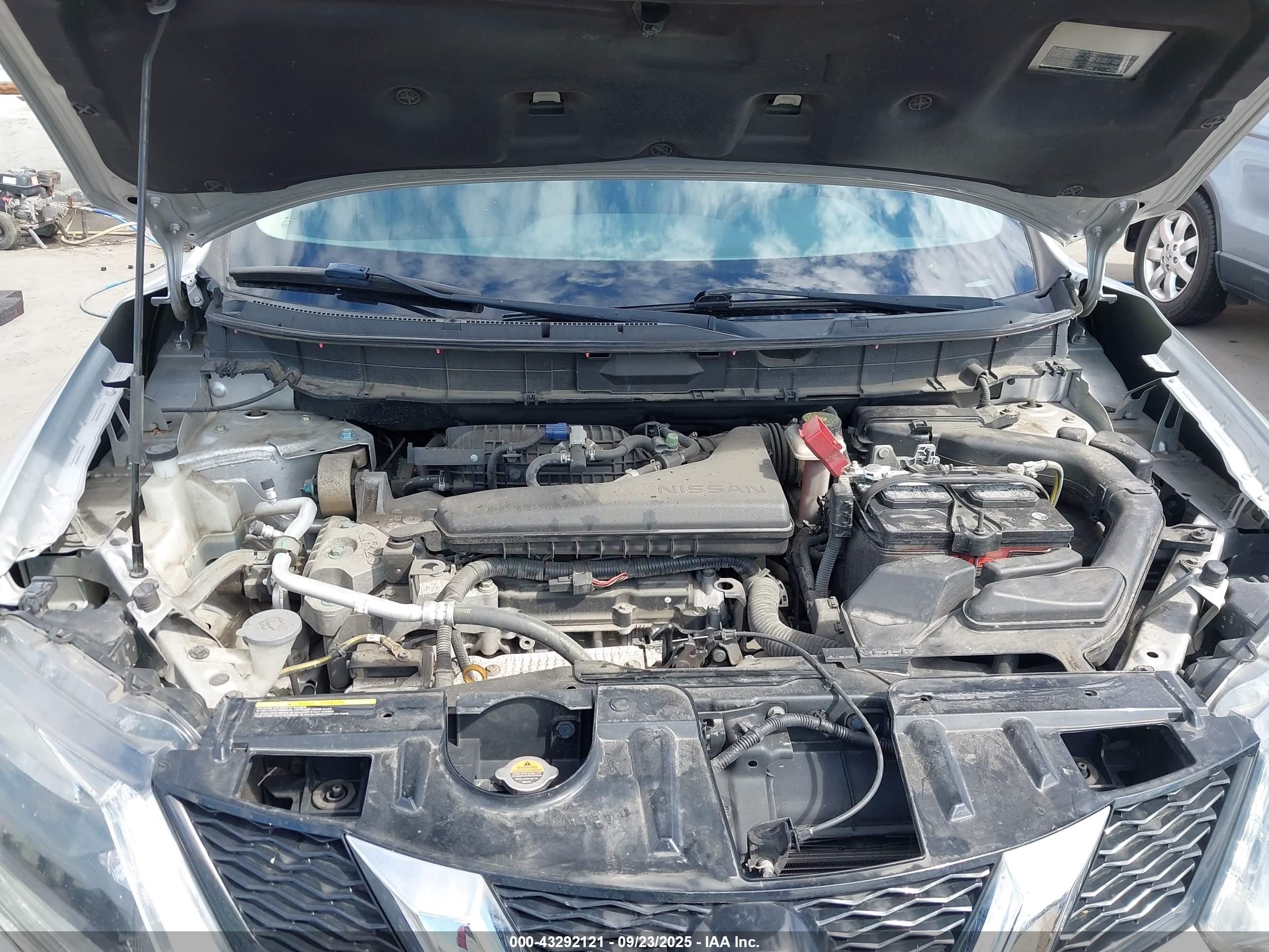 NISSAN ROGUE image 6
