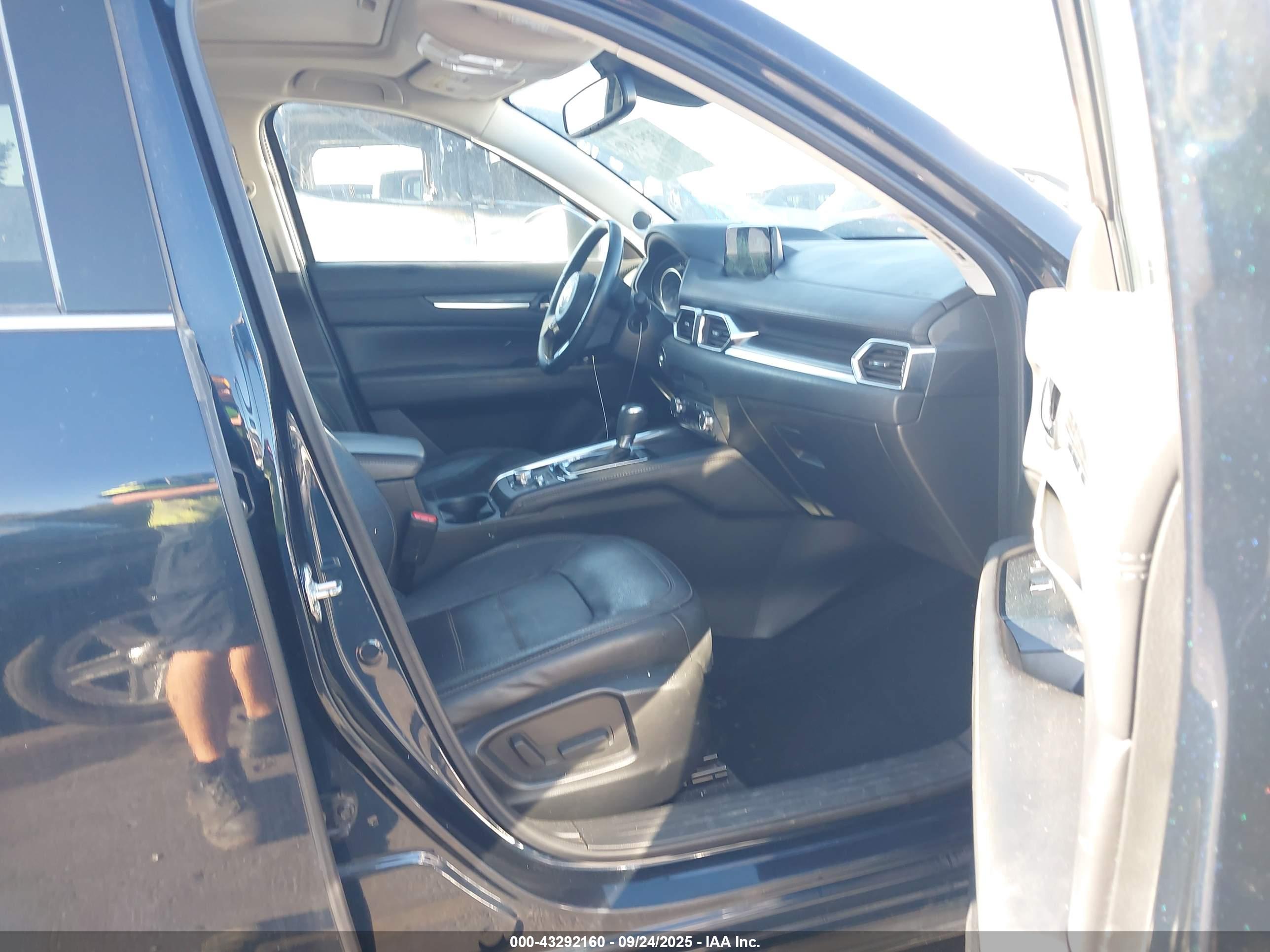 MAZDA CX-5 image 5
