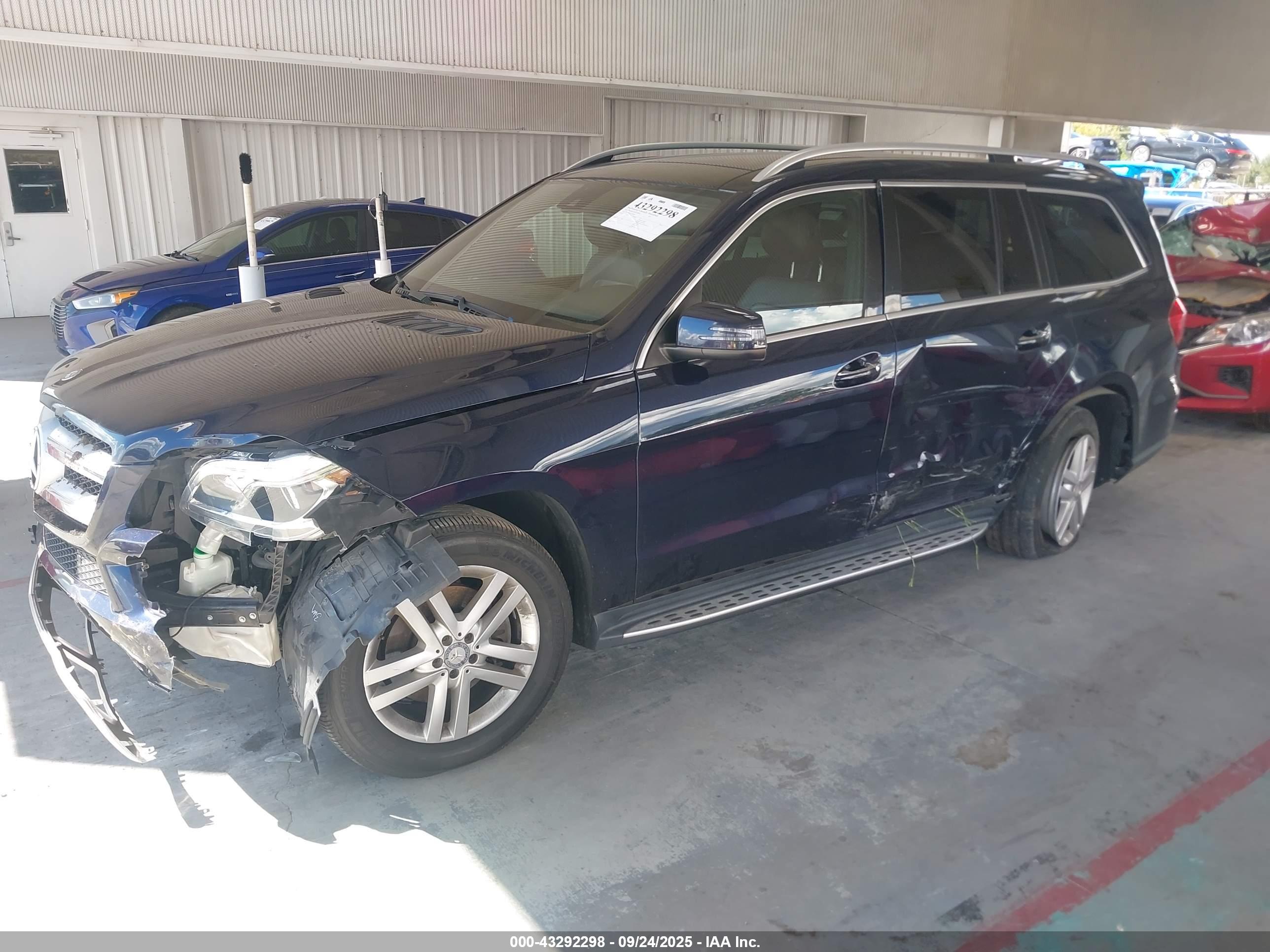 MERCEDES-BENZ GL image 2