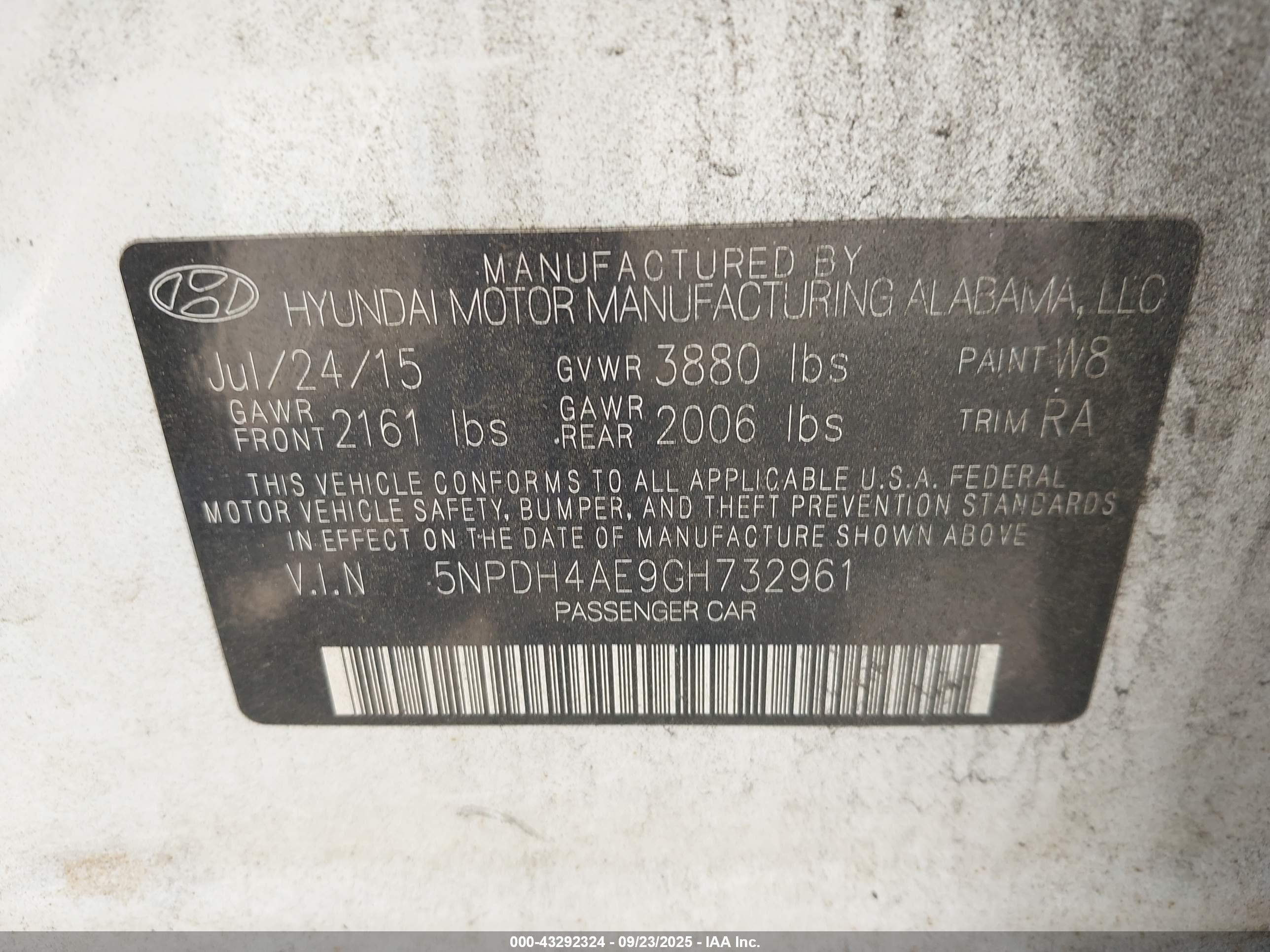 HYUNDAI ELANTRA image 9