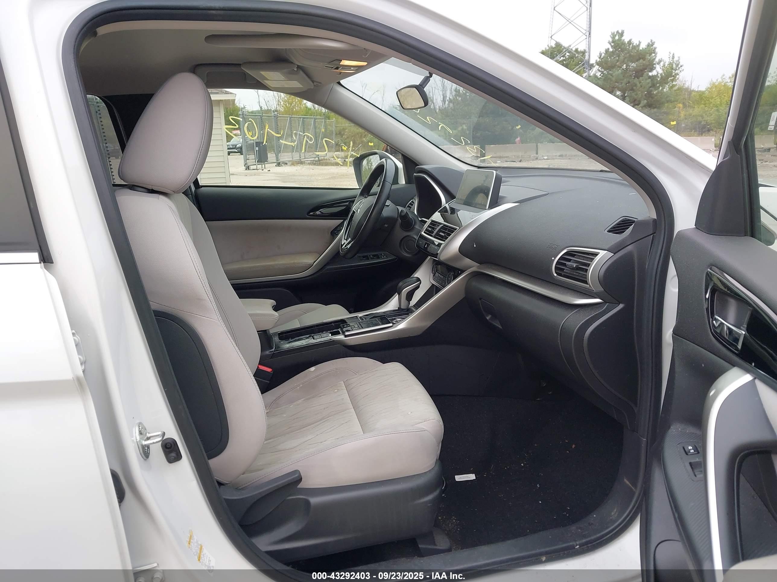 MITSUBISHI ECLIPSE image 5
