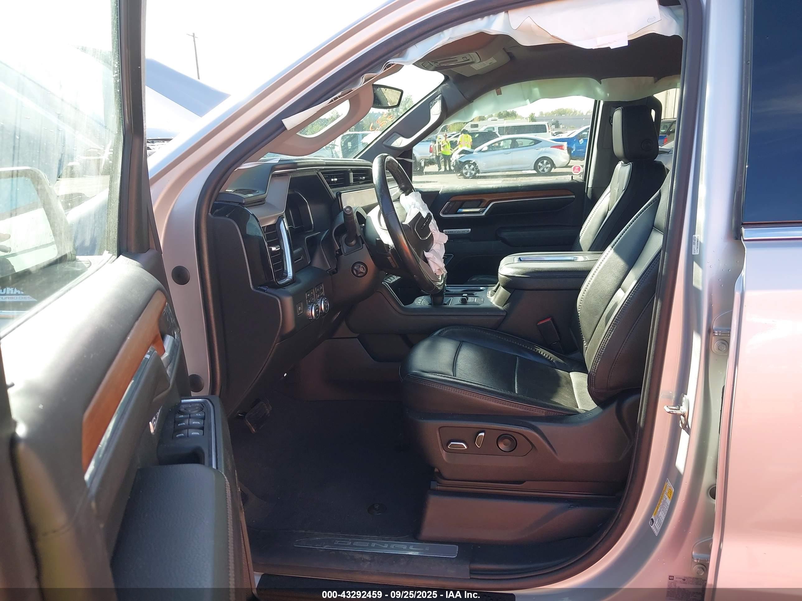 GMC SIERRA image 5