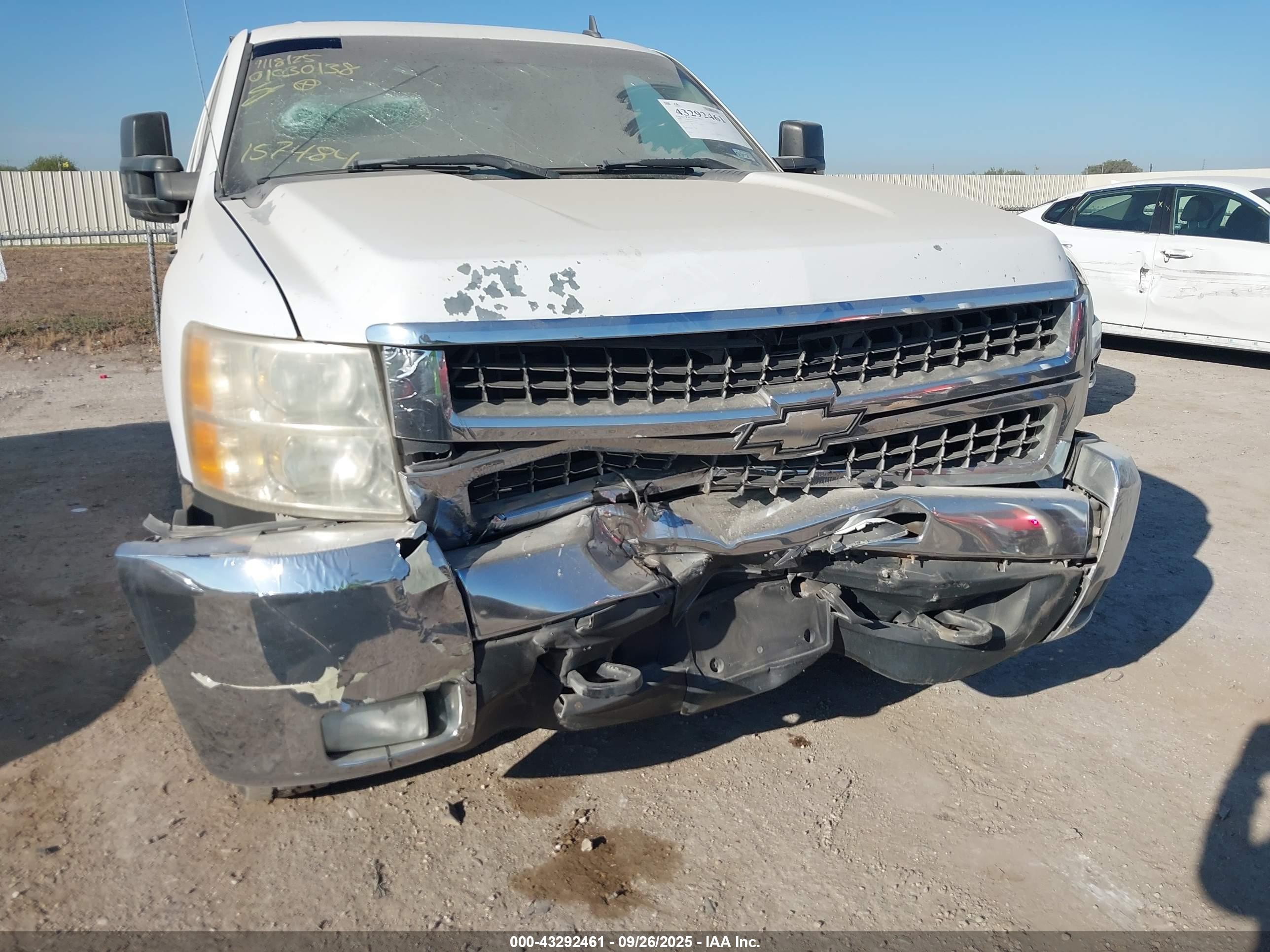 CHEVROLET SILVERADO image 6