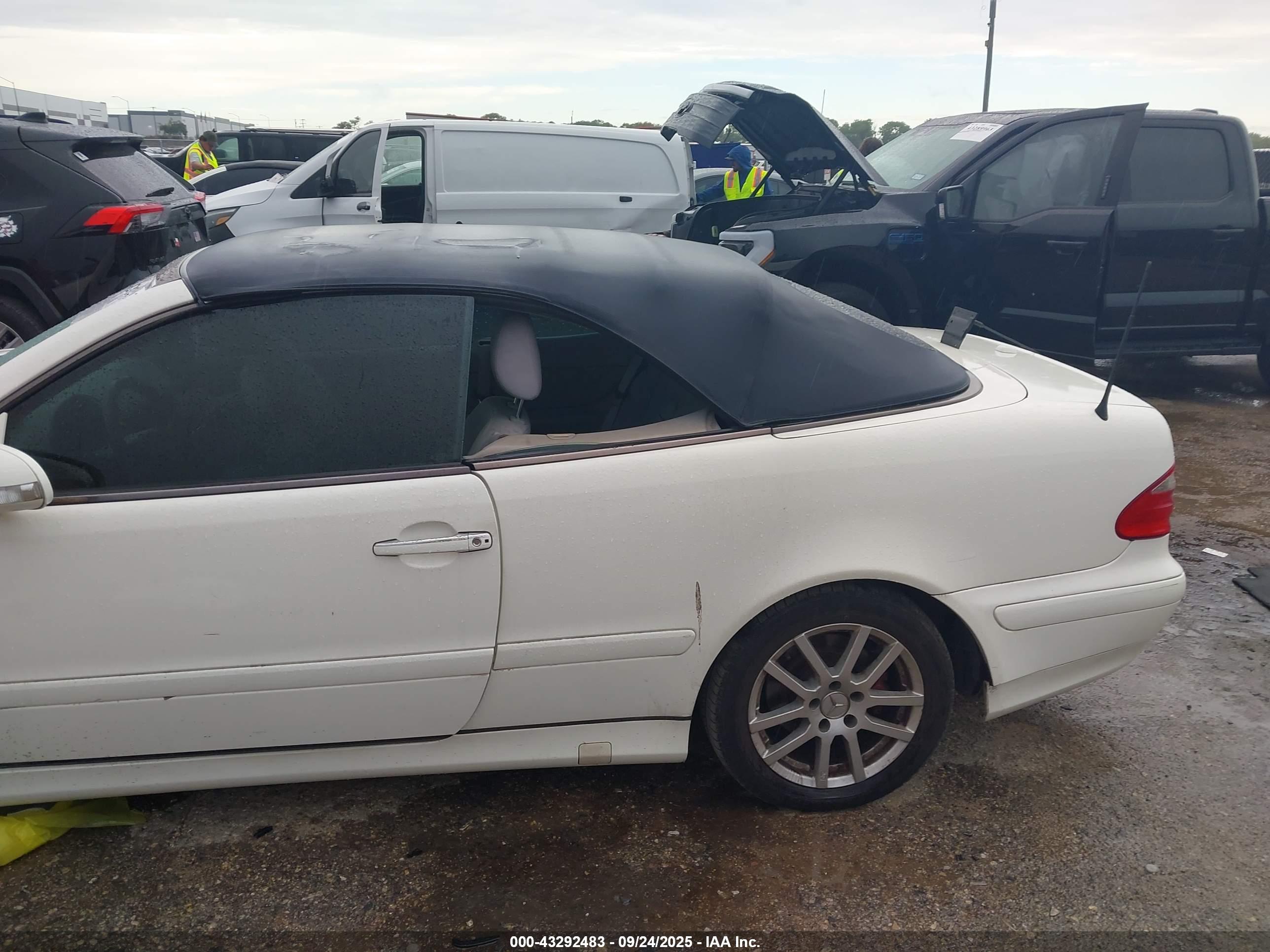 MERCEDES-BENZ CLK image 6