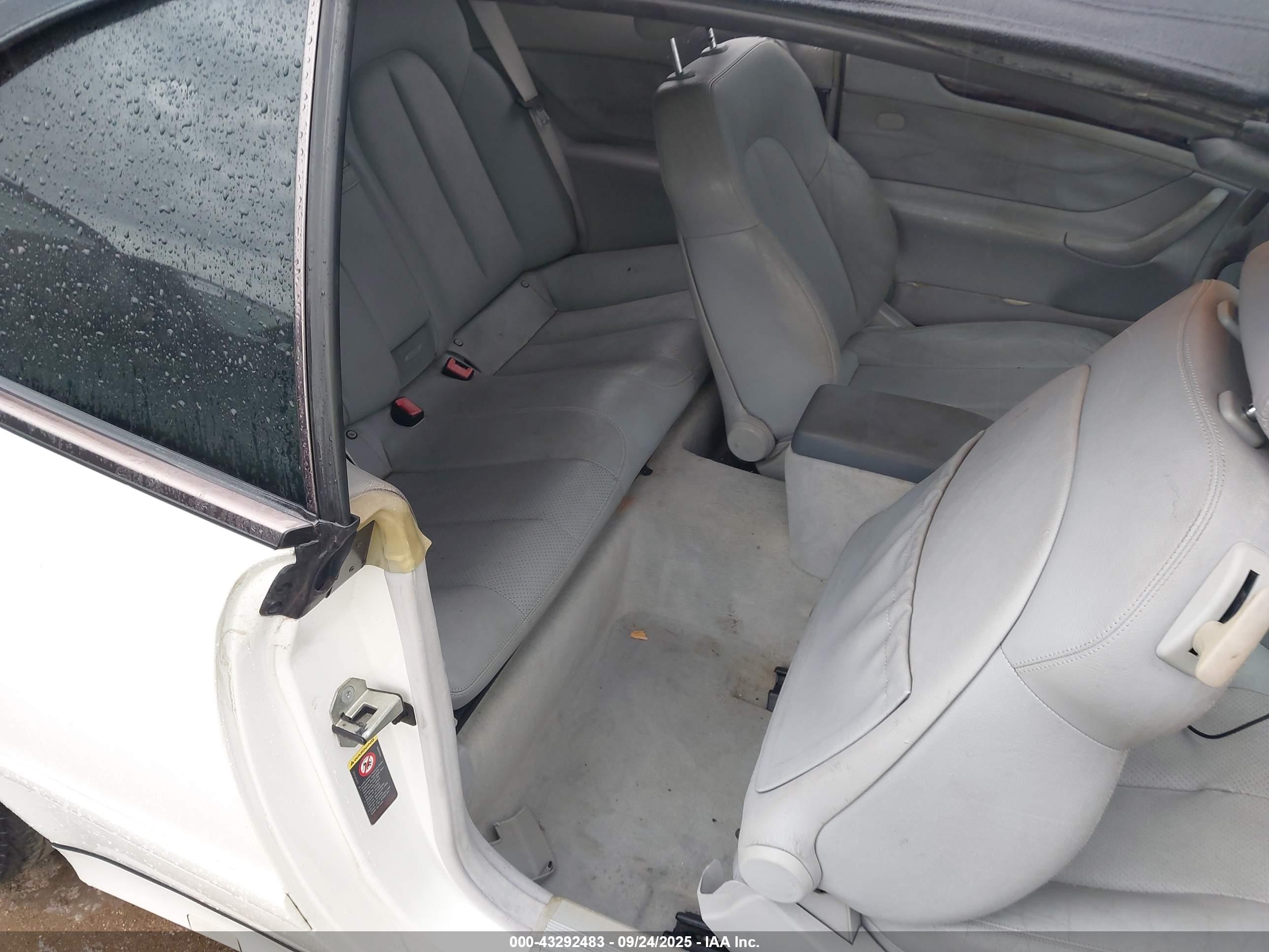 MERCEDES-BENZ CLK image 8