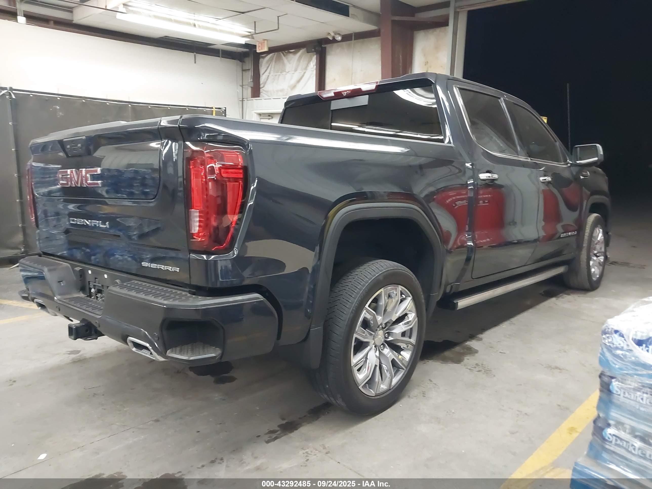 GMC SIERRA image 4