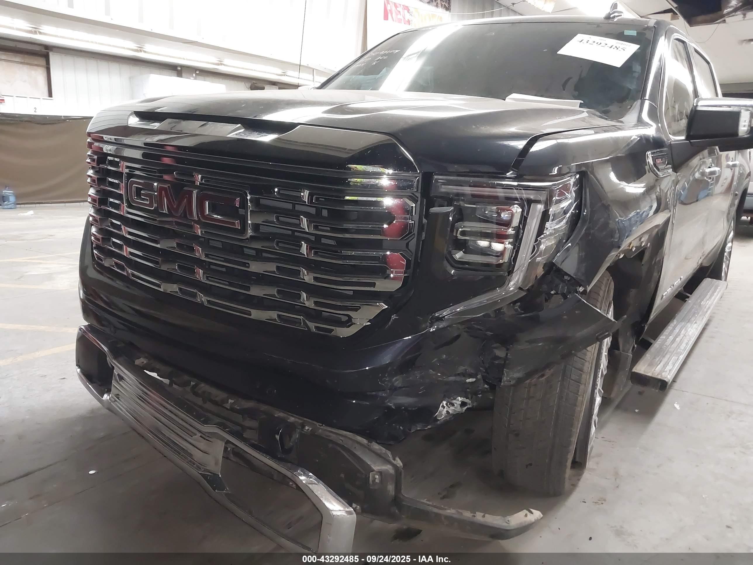 GMC SIERRA image 6