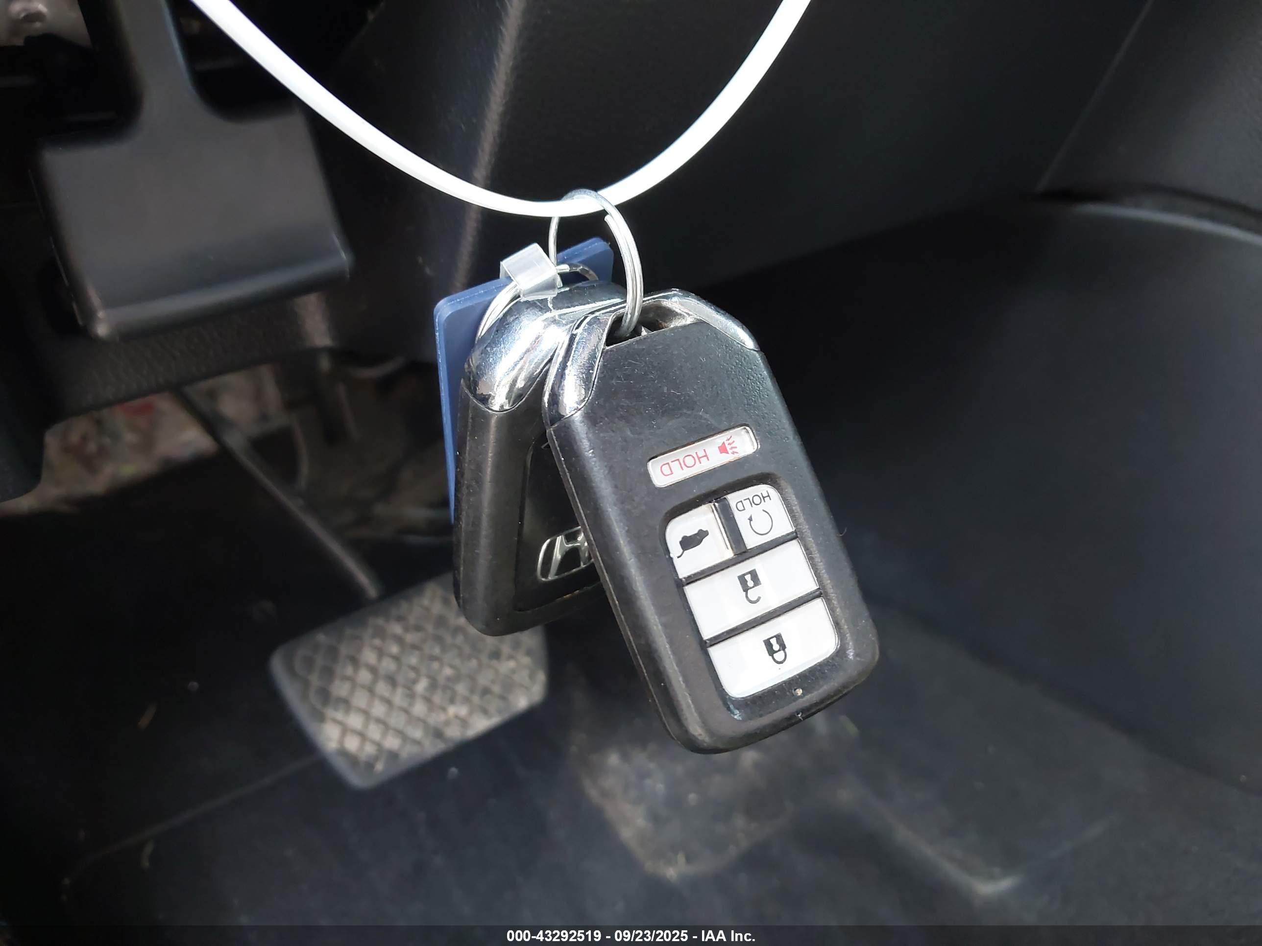 HONDA CR-V image 11