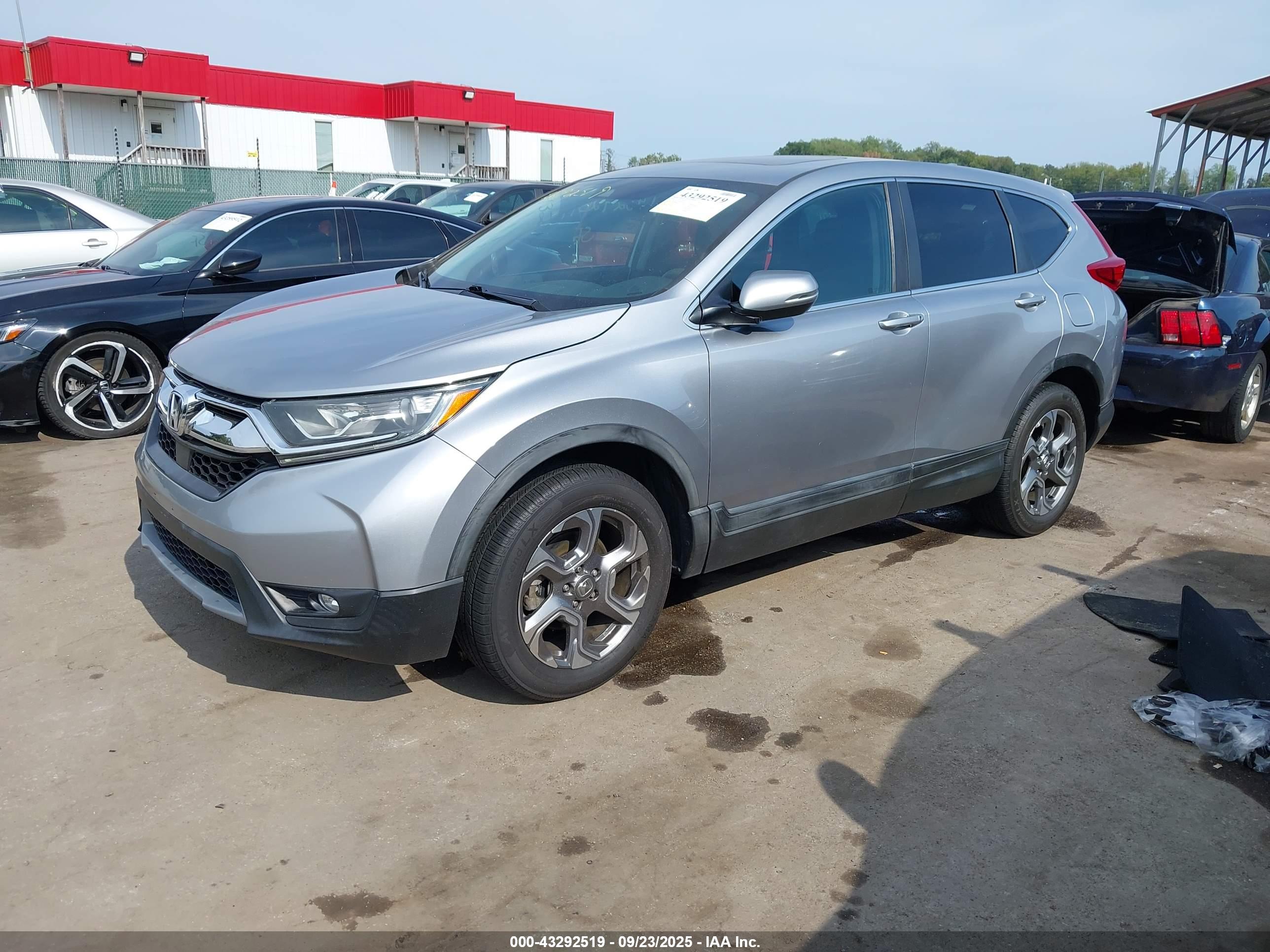 HONDA CR-V image 2