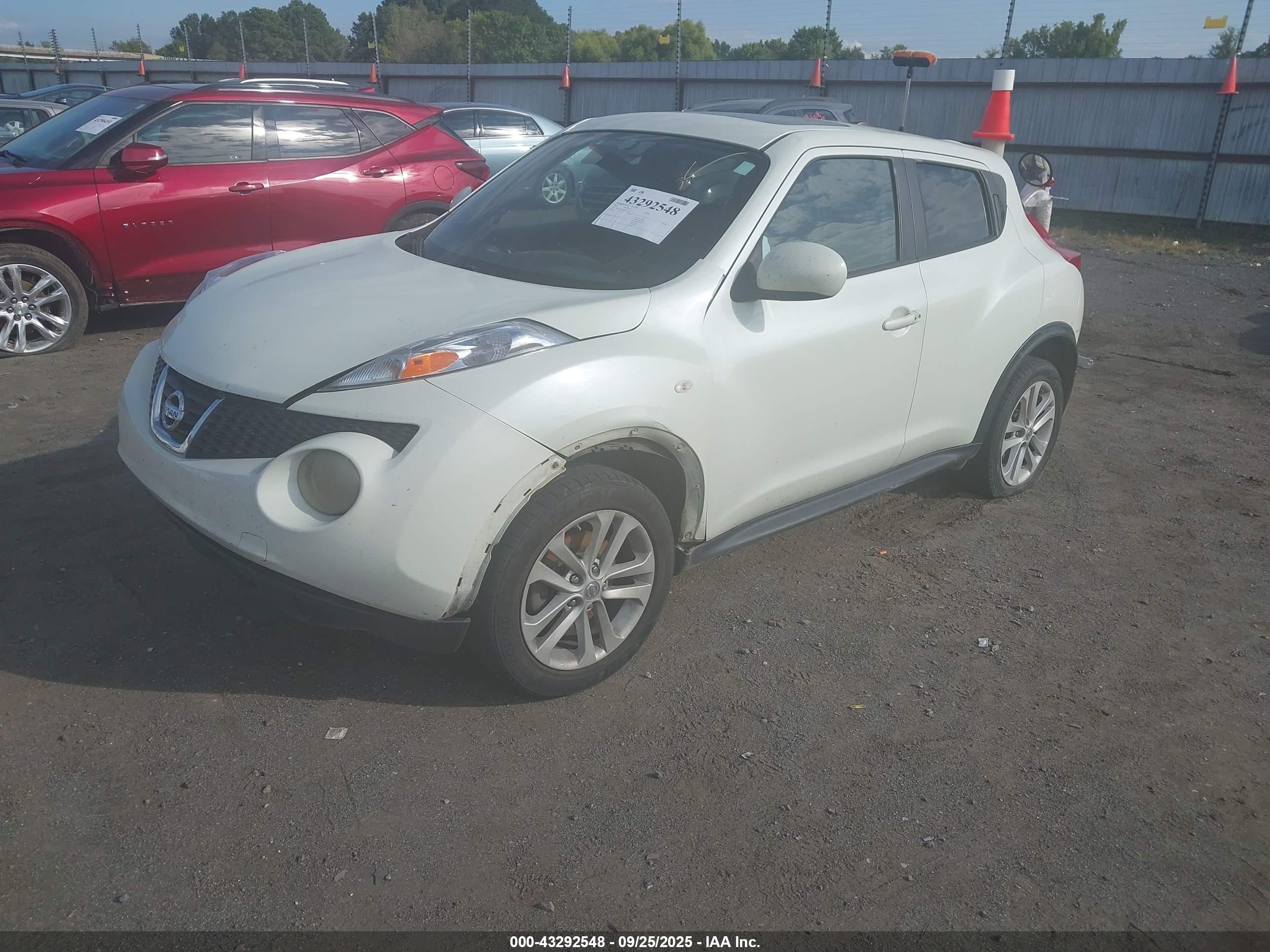 NISSAN JUKE image 2