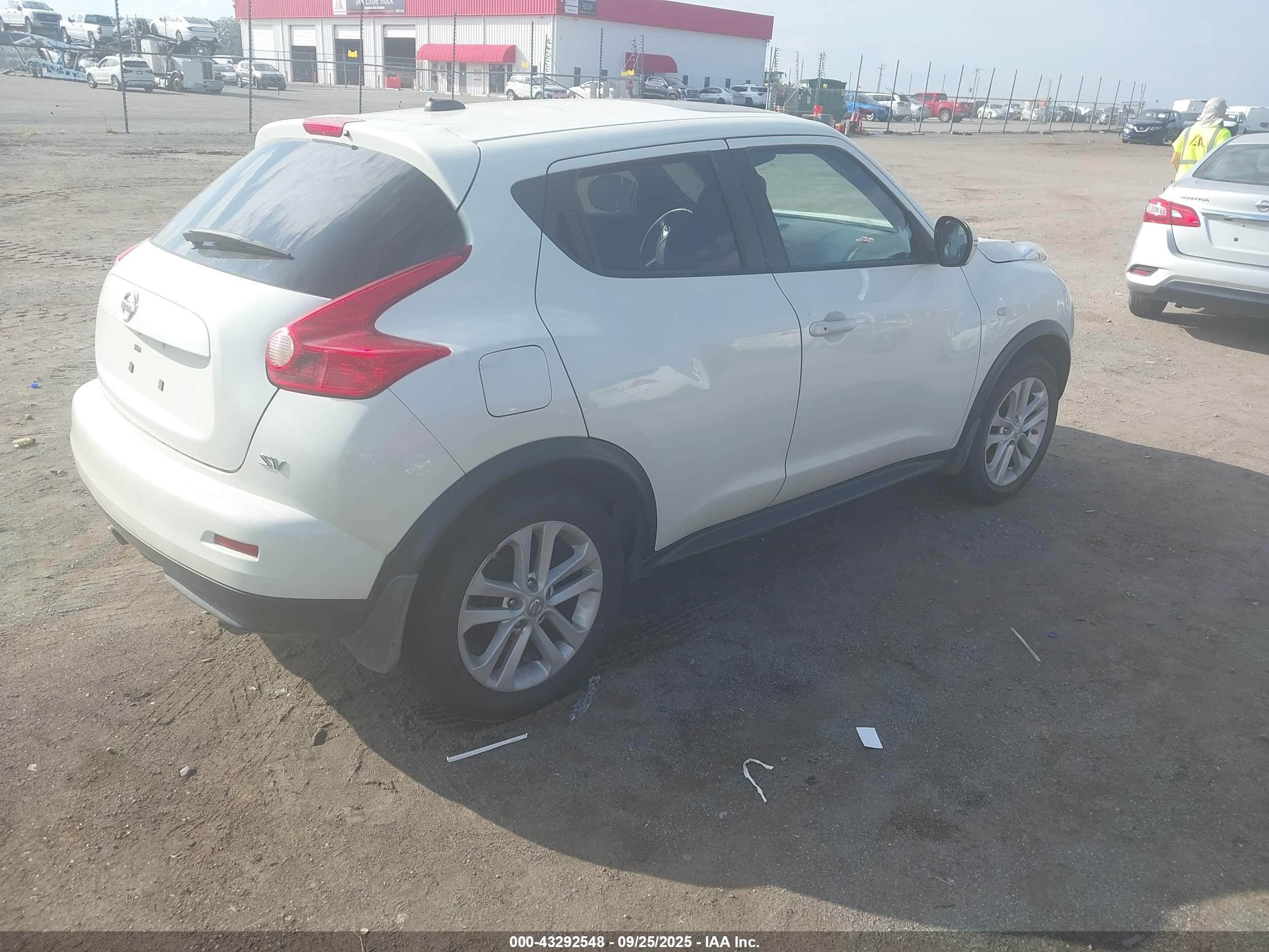 NISSAN JUKE image 4
