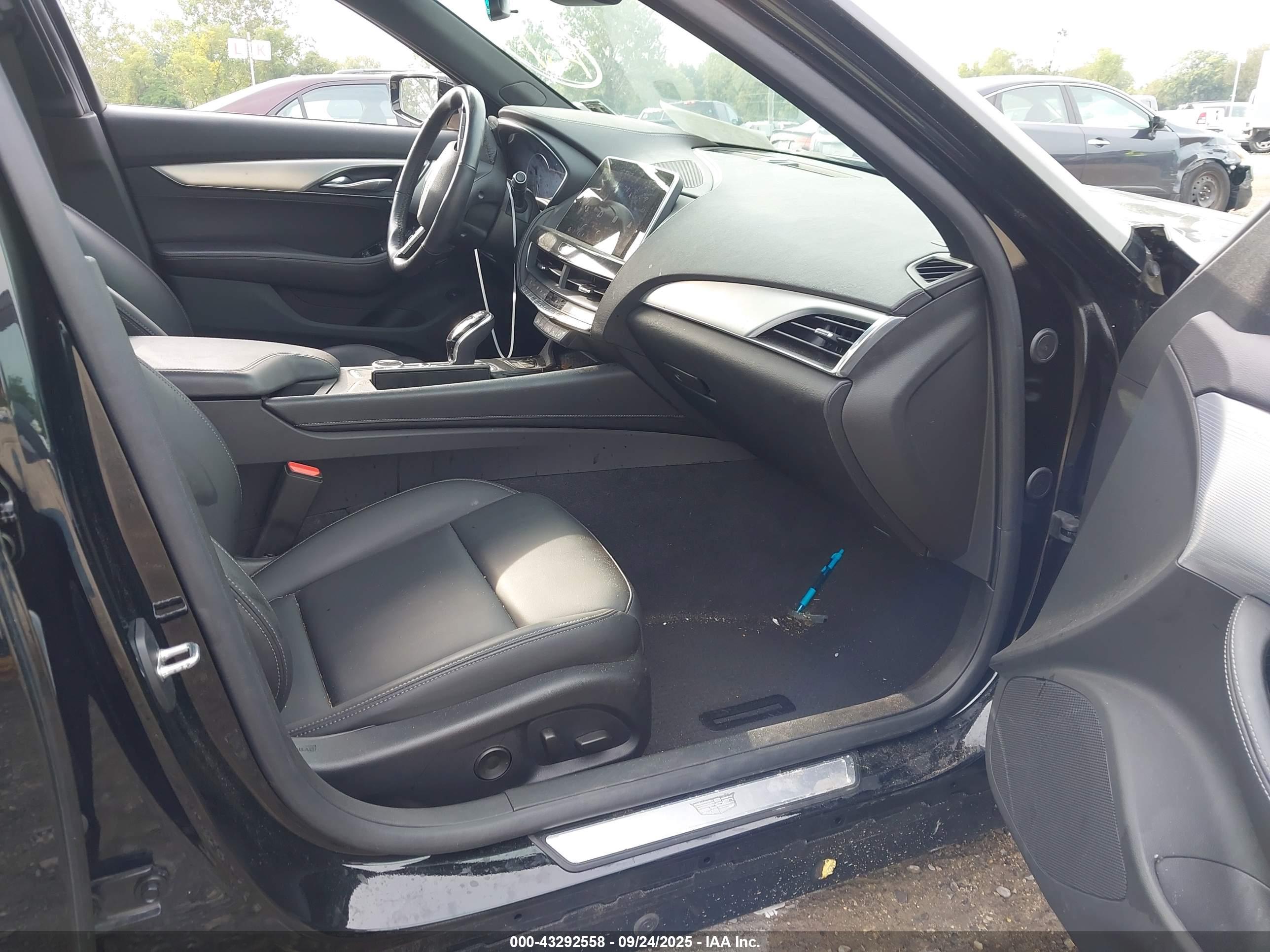 CADILLAC CT5 image 5