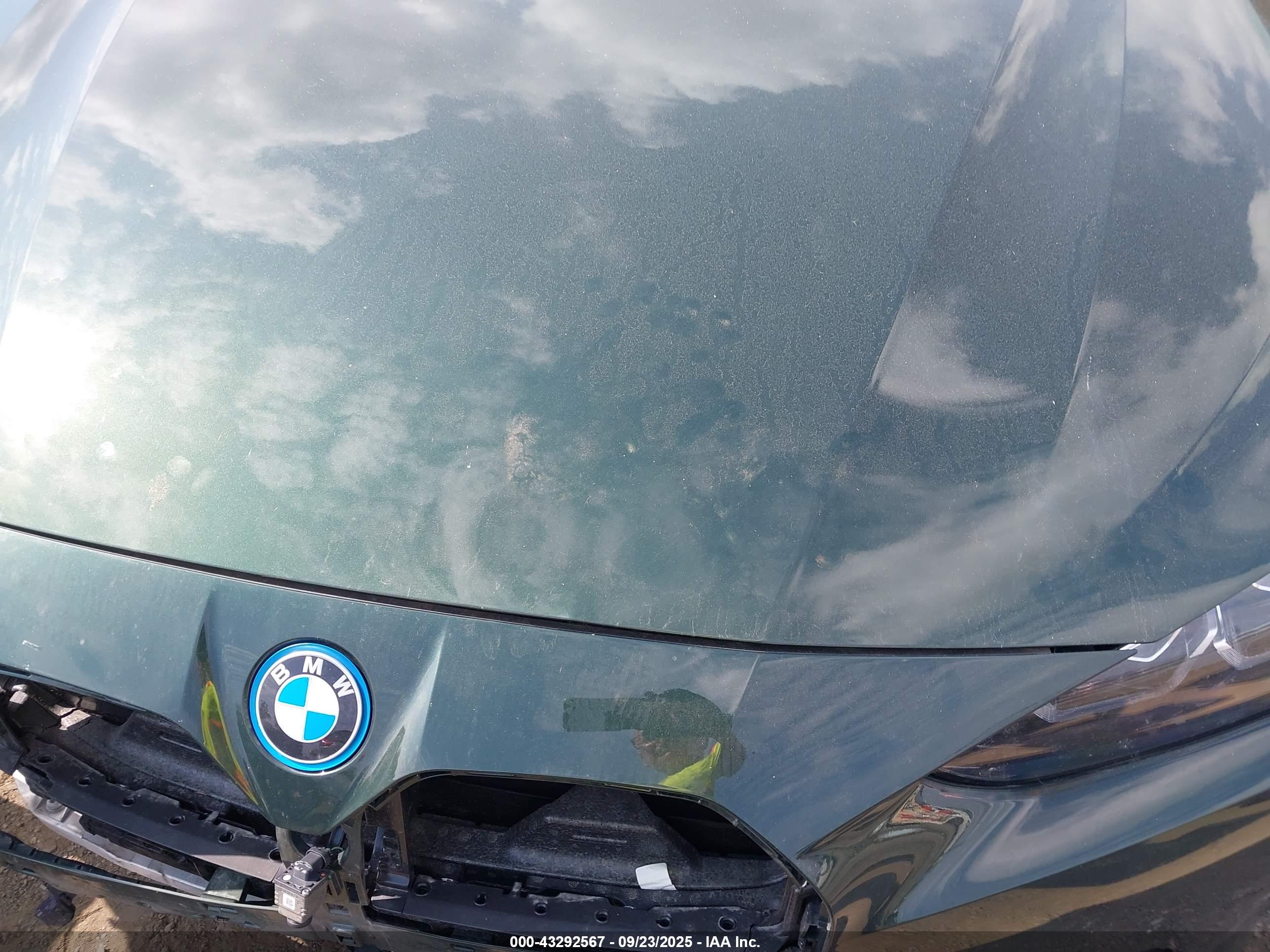 BMW I4 image 10