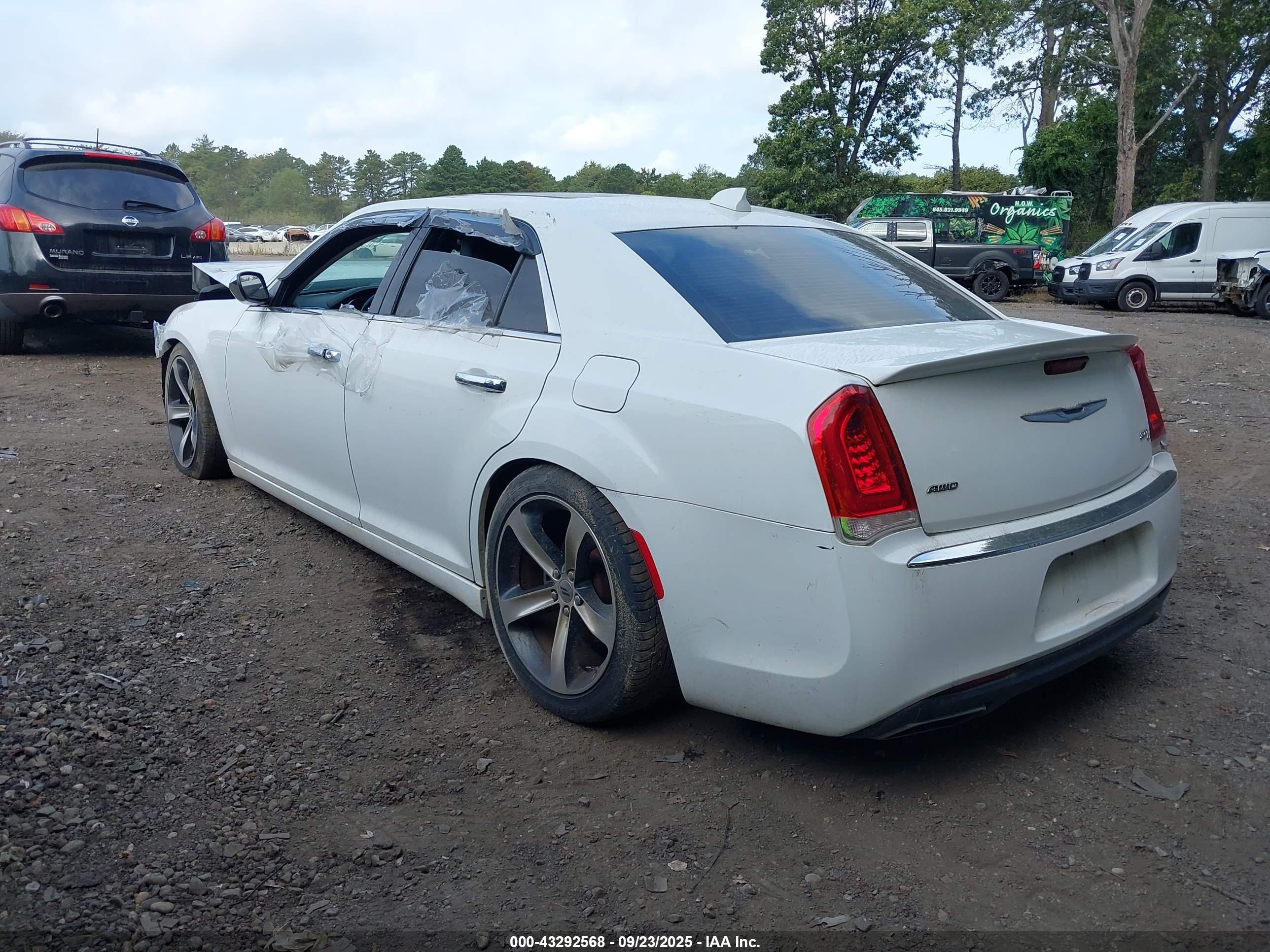 CHRYSLER 300C image 3