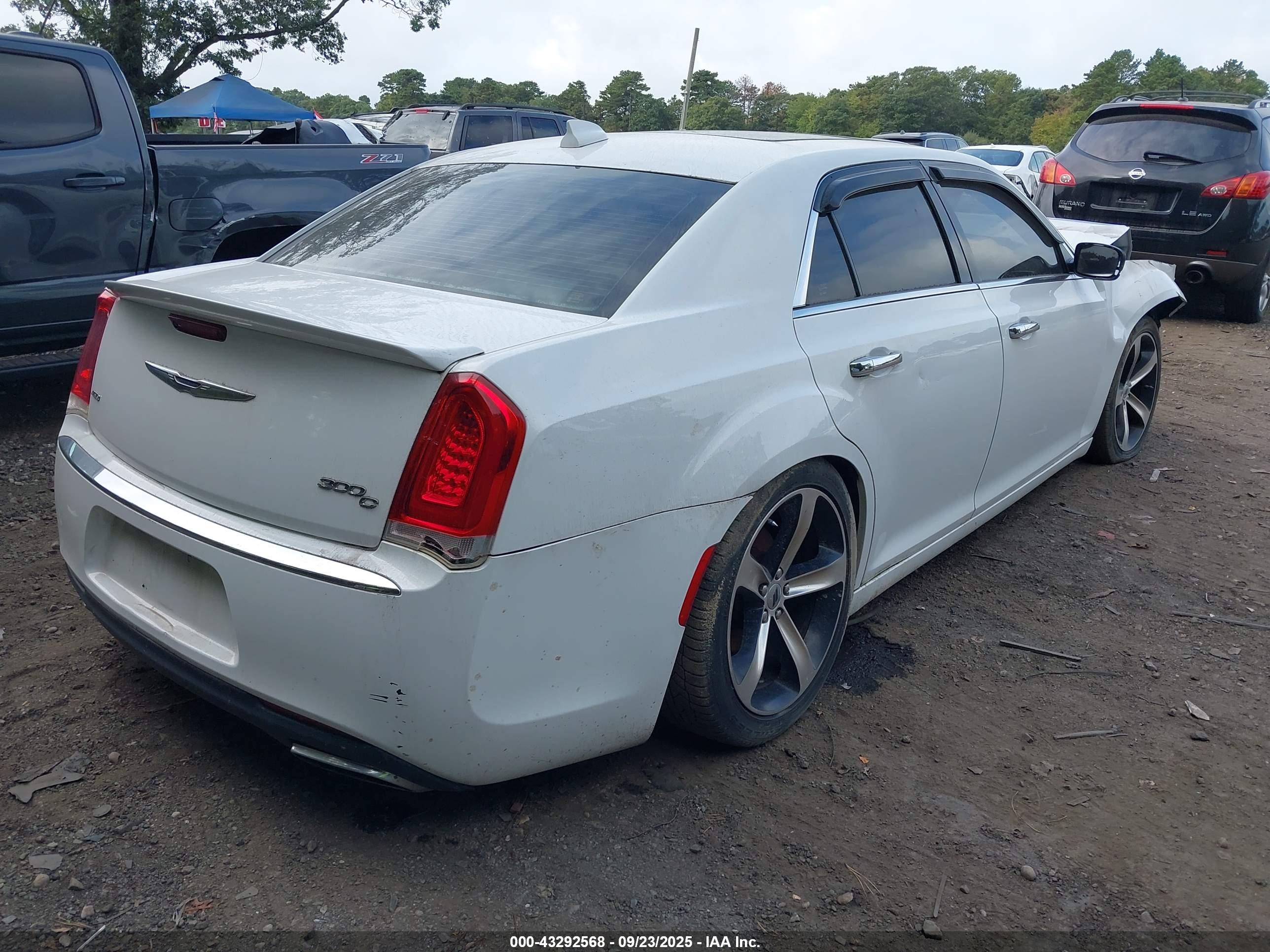 CHRYSLER 300C image 4