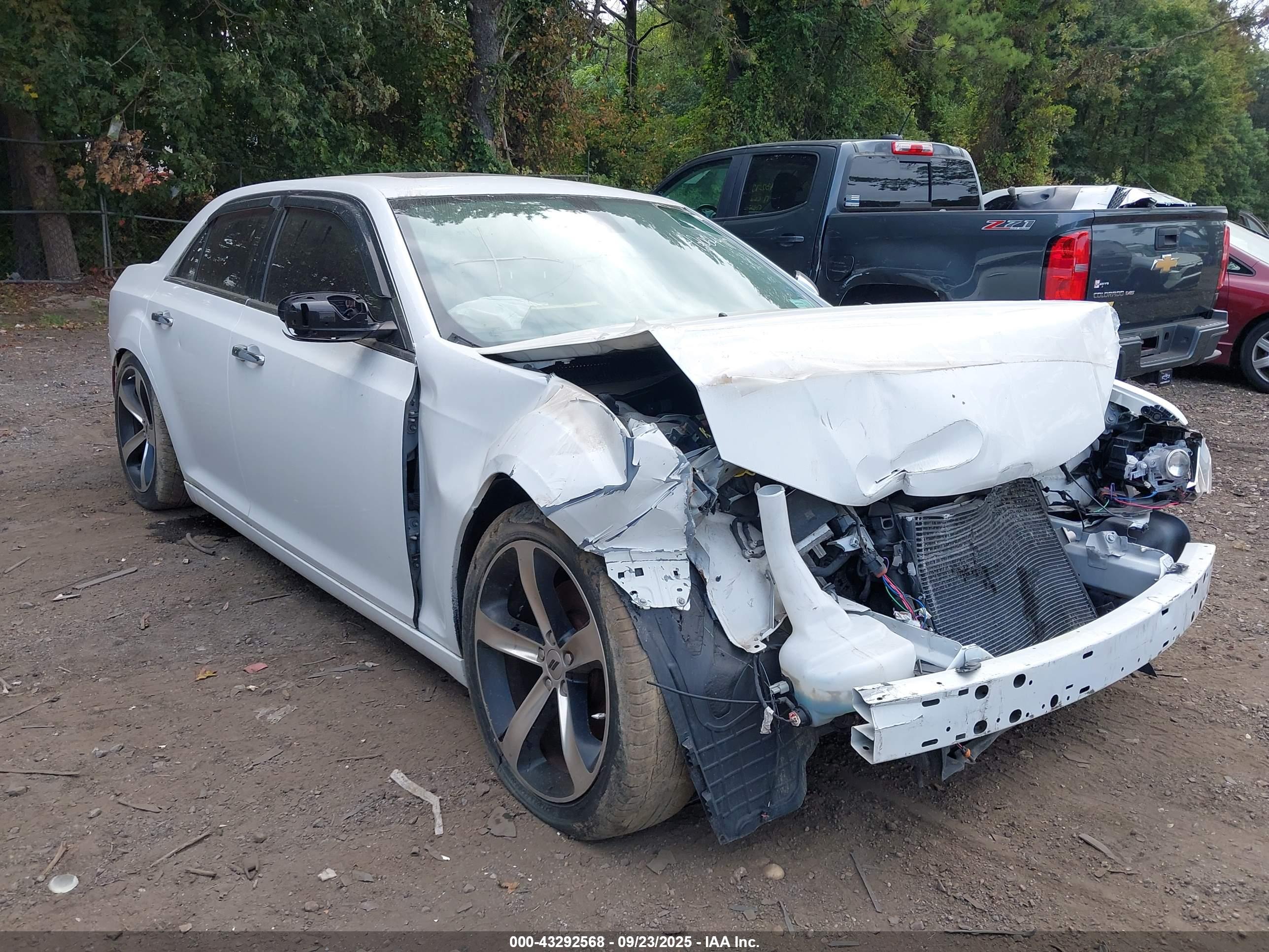 CHRYSLER 300C image 6