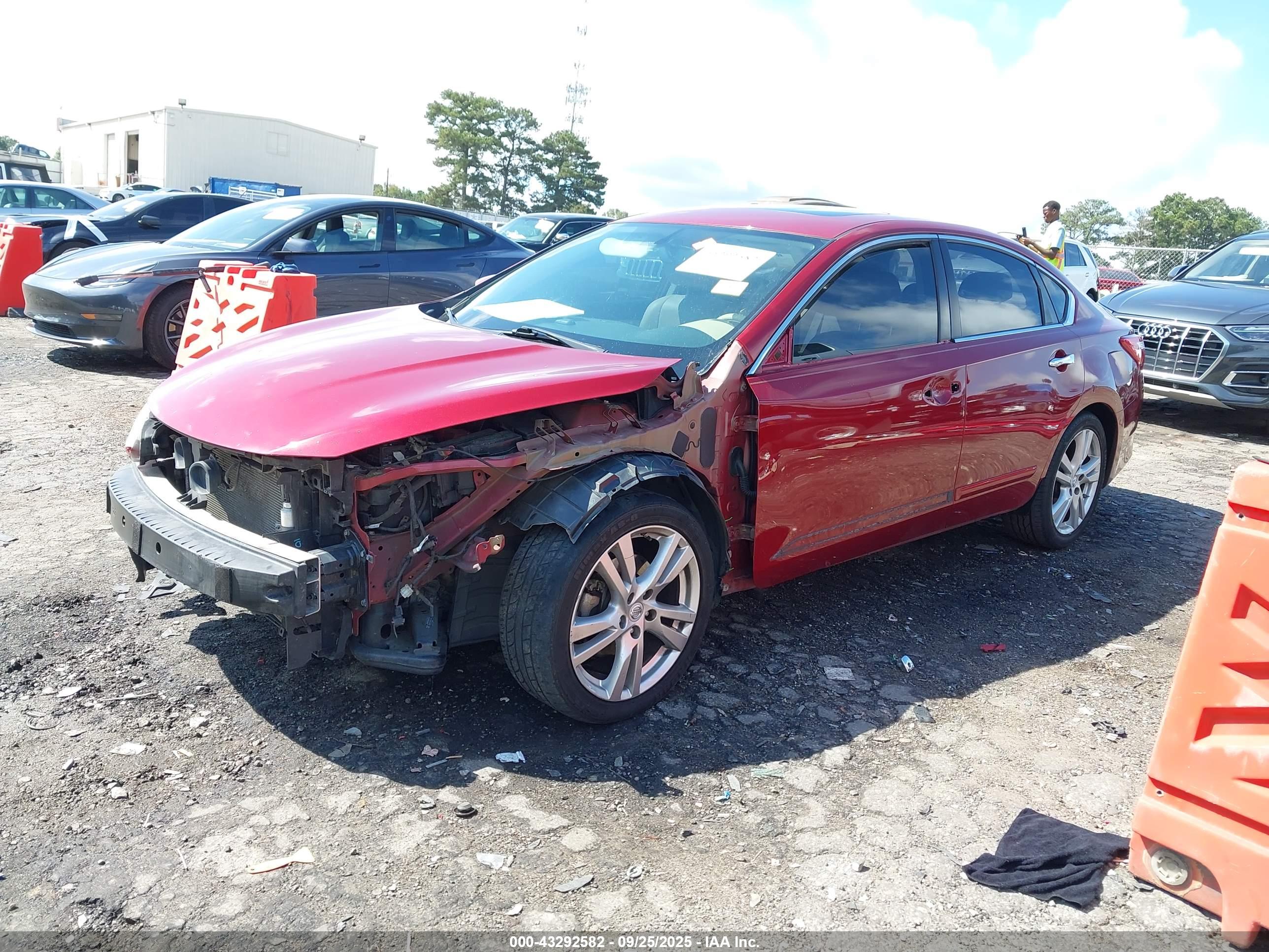 NISSAN ALTIMA image 2
