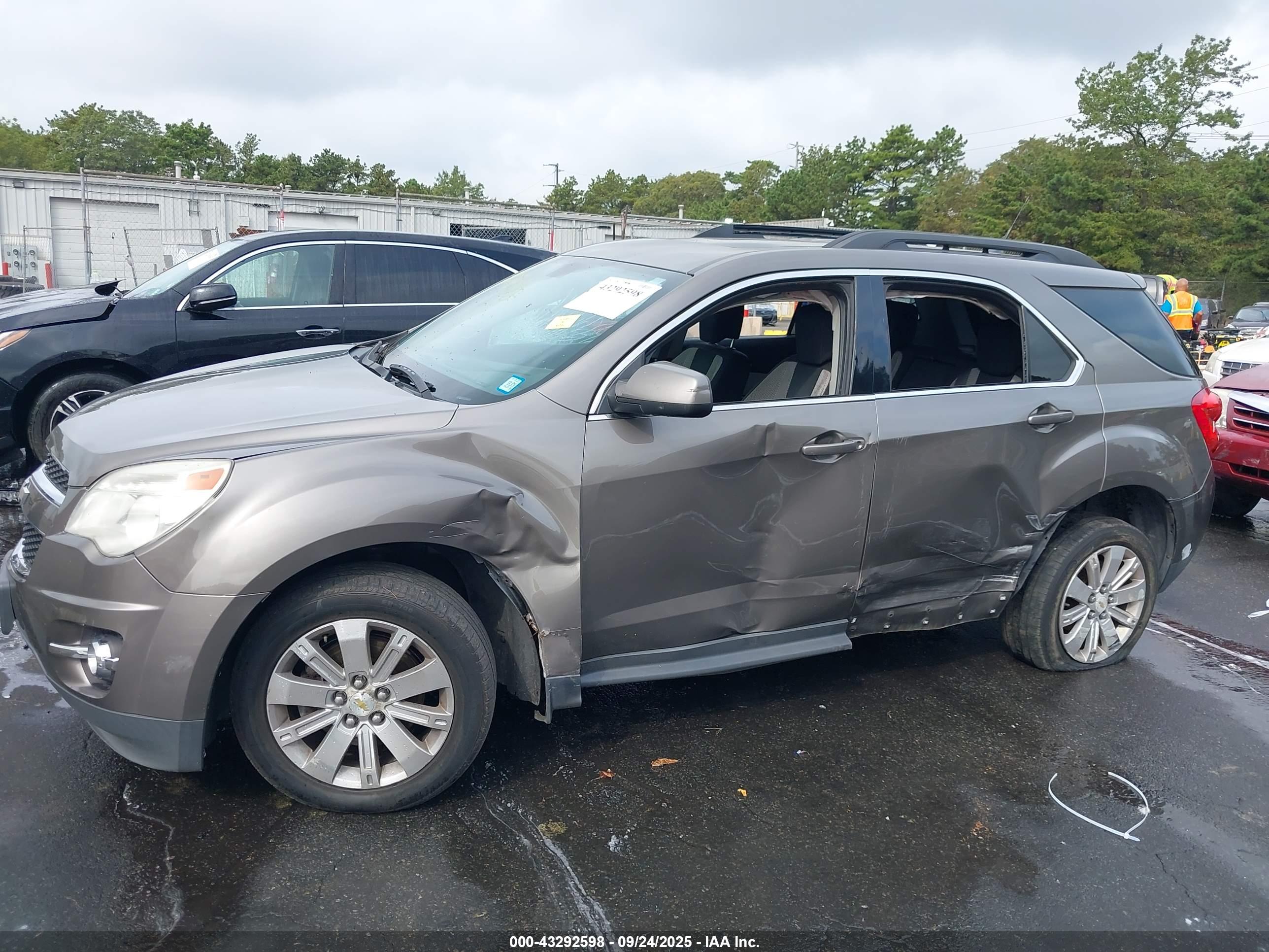 CHEVROLET EQUINOX image 6