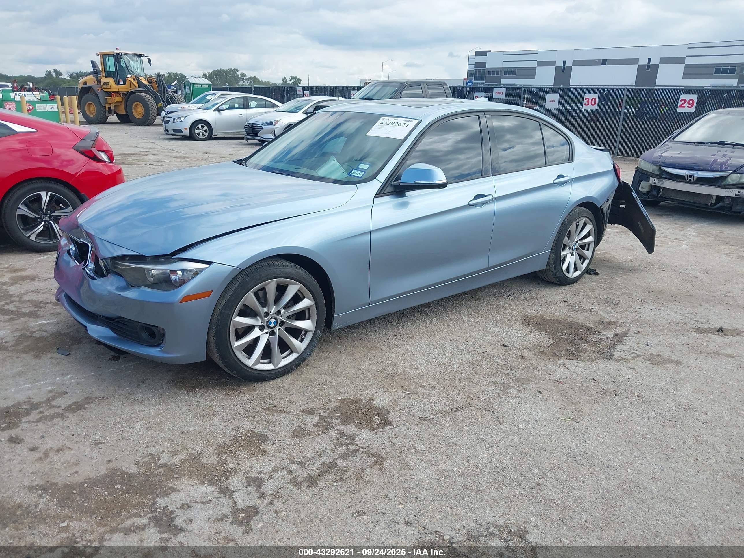BMW 328I image 2