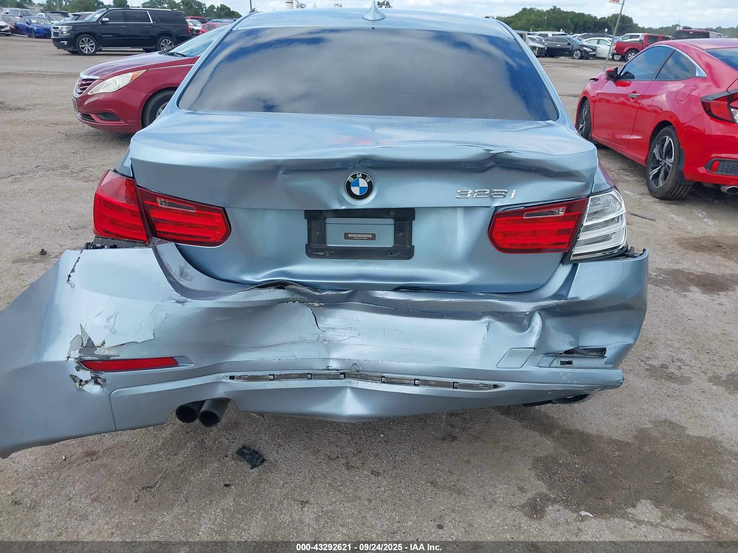 BMW 328I image 6