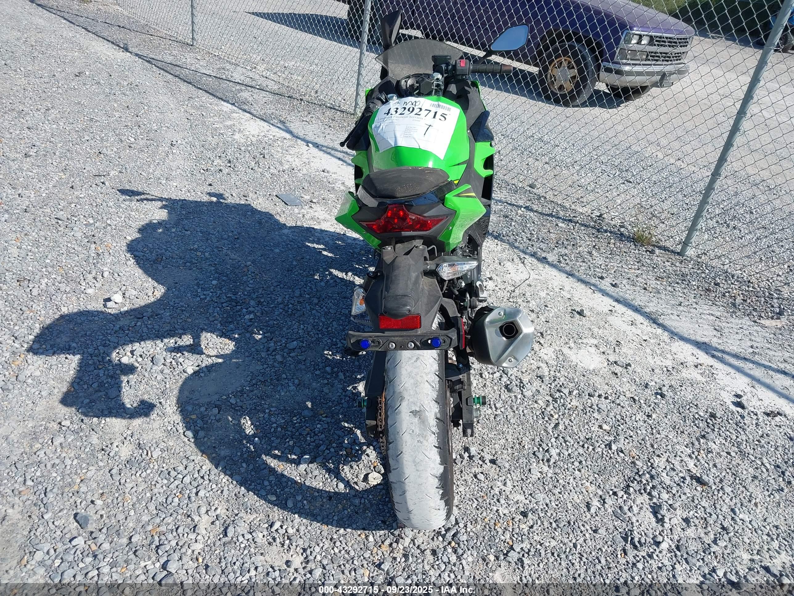 KAWASAKI EX400 image 6