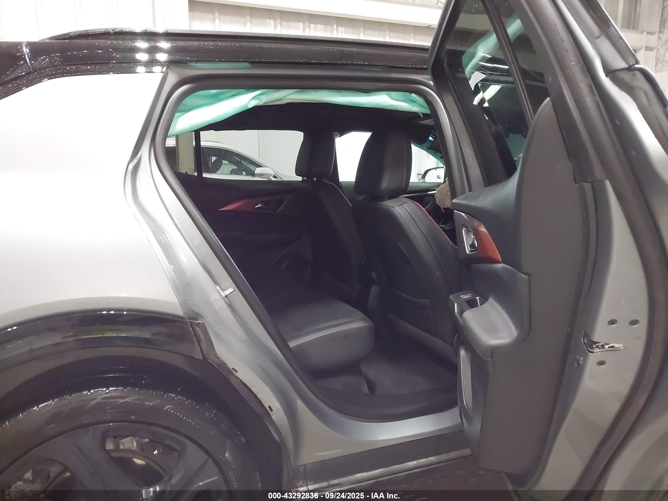 CHEVROLET EQUINOX image 8