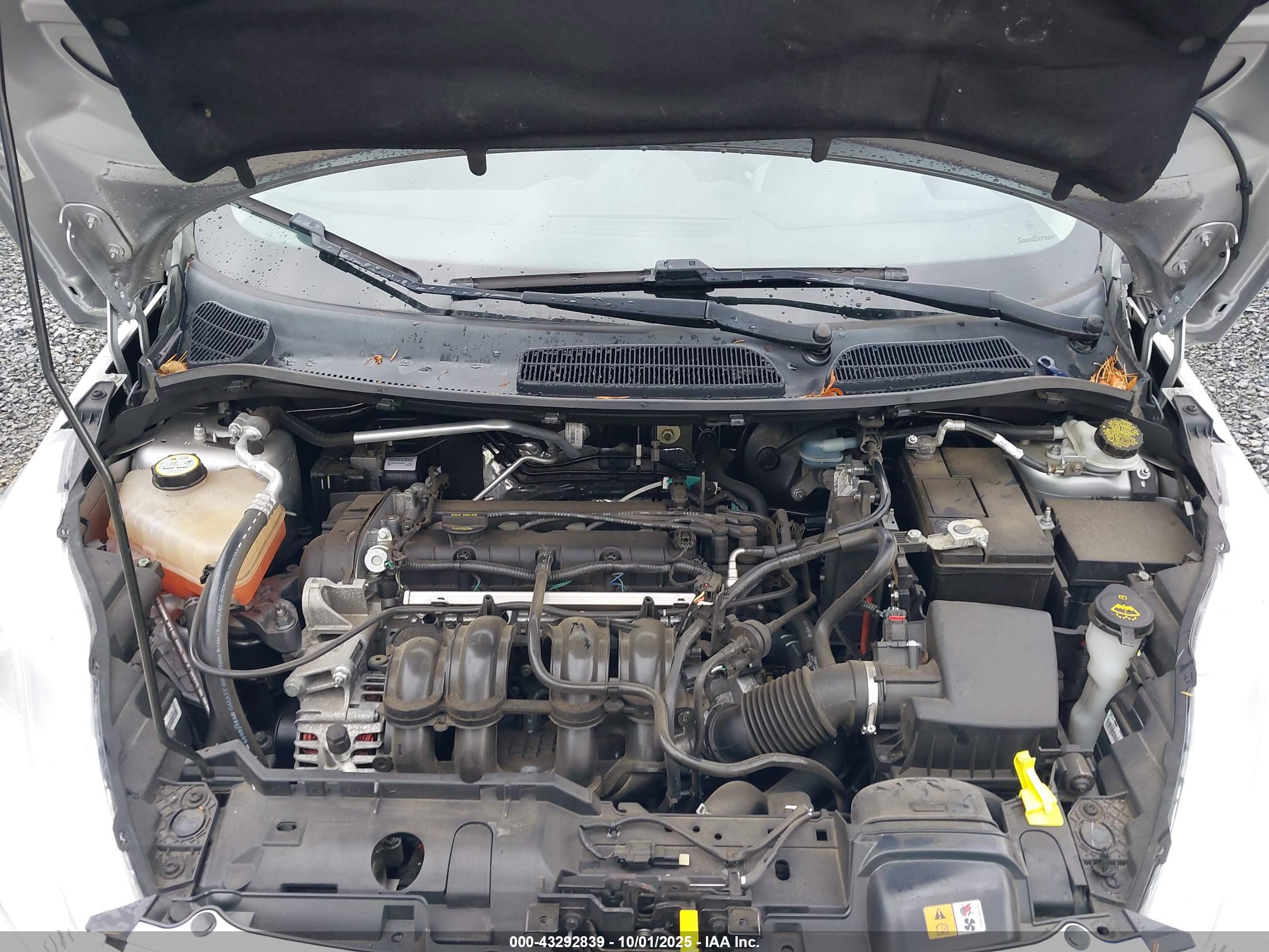 FORD FIESTA image 10