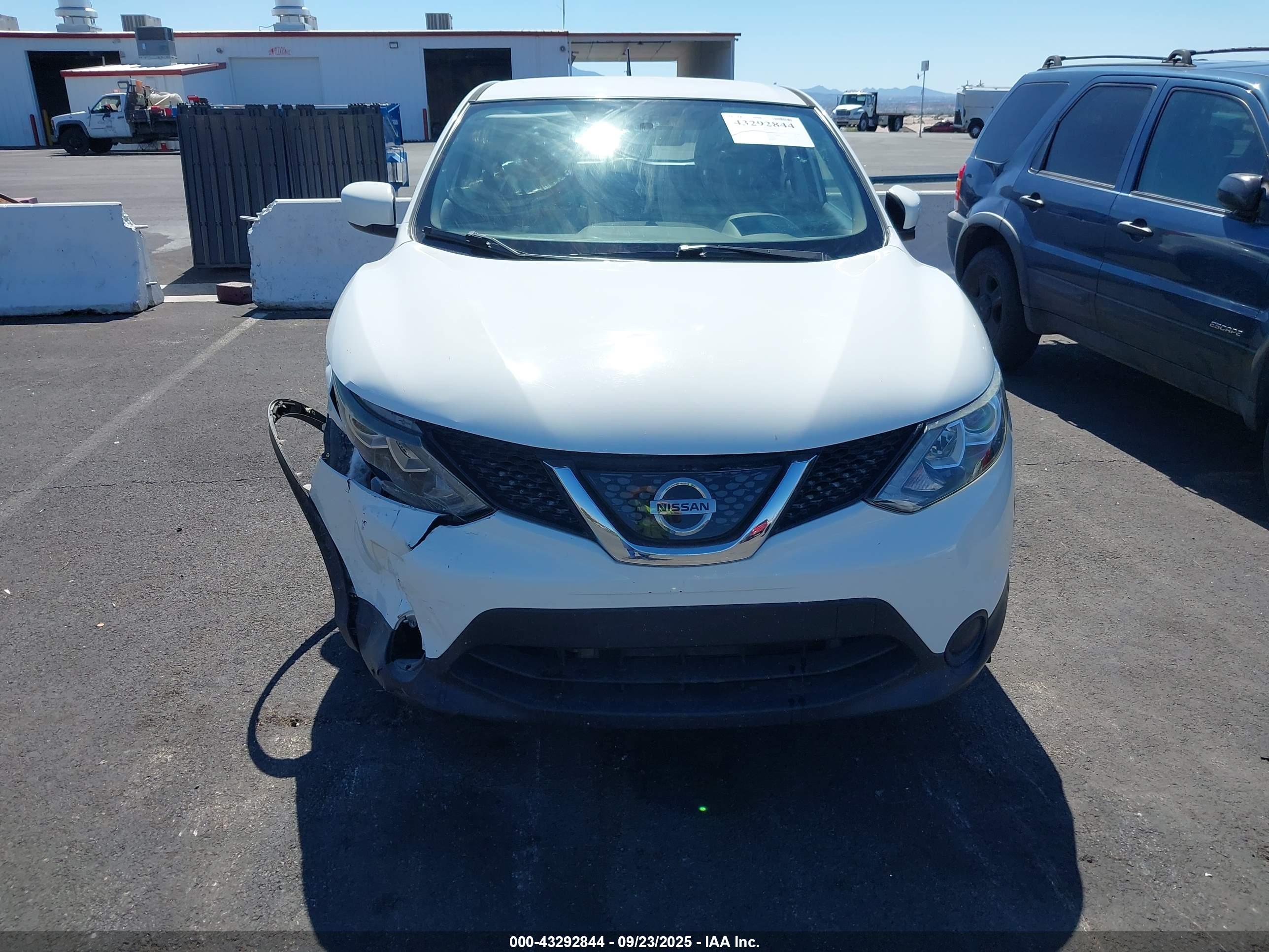 NISSAN ROGUE image 6