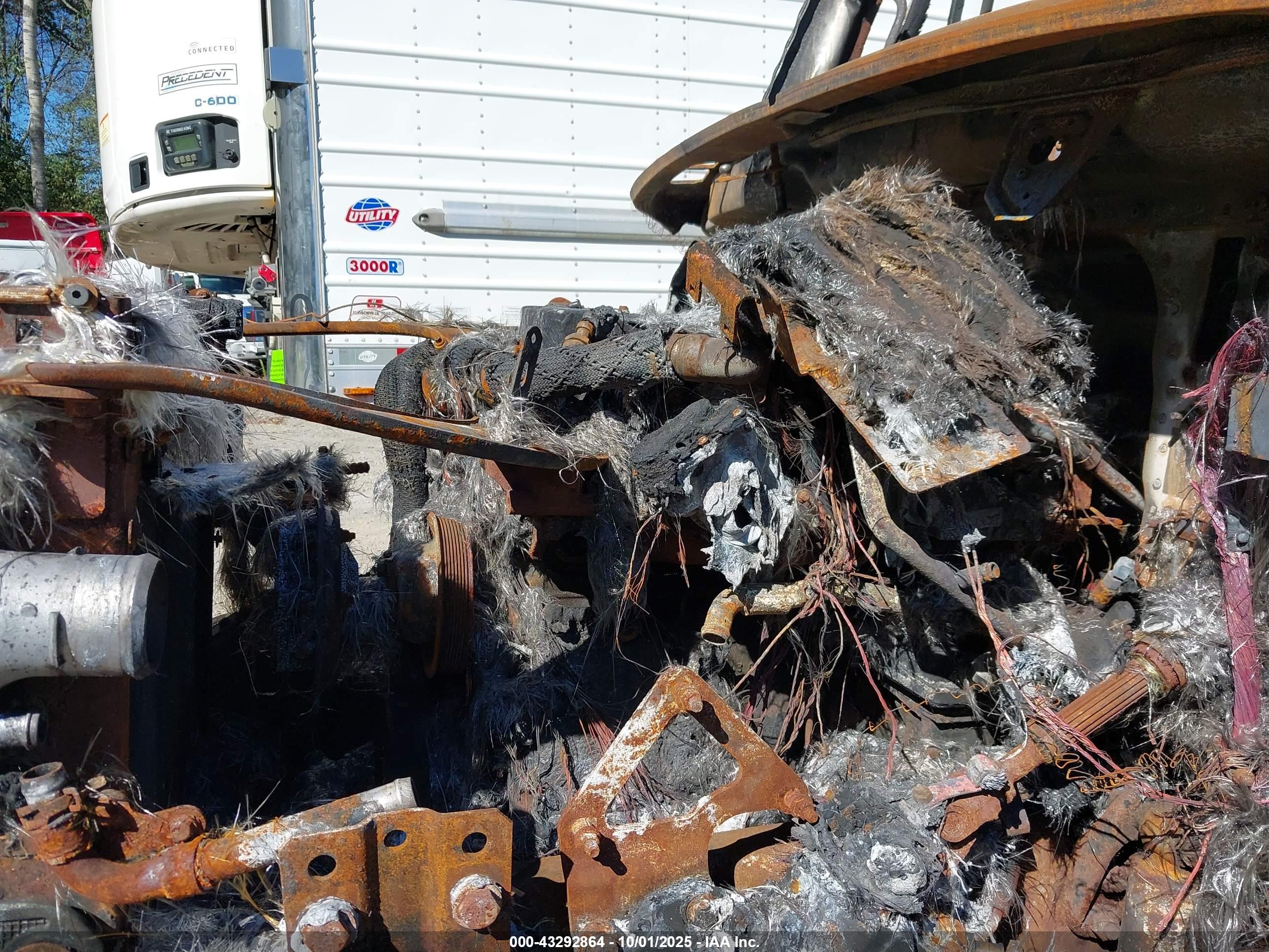 FREIGHTLINER M2 image 10