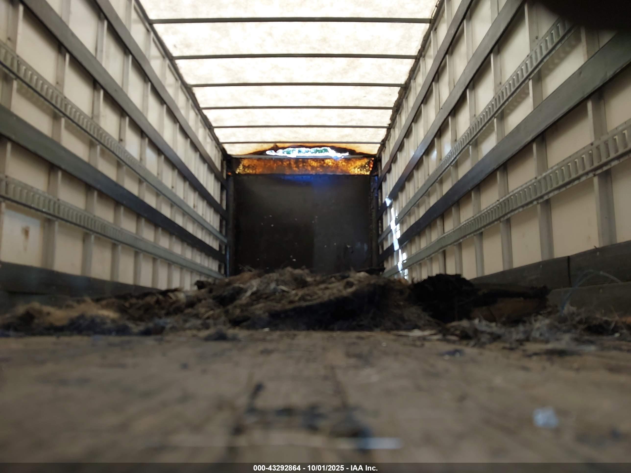 FREIGHTLINER M2 image 7