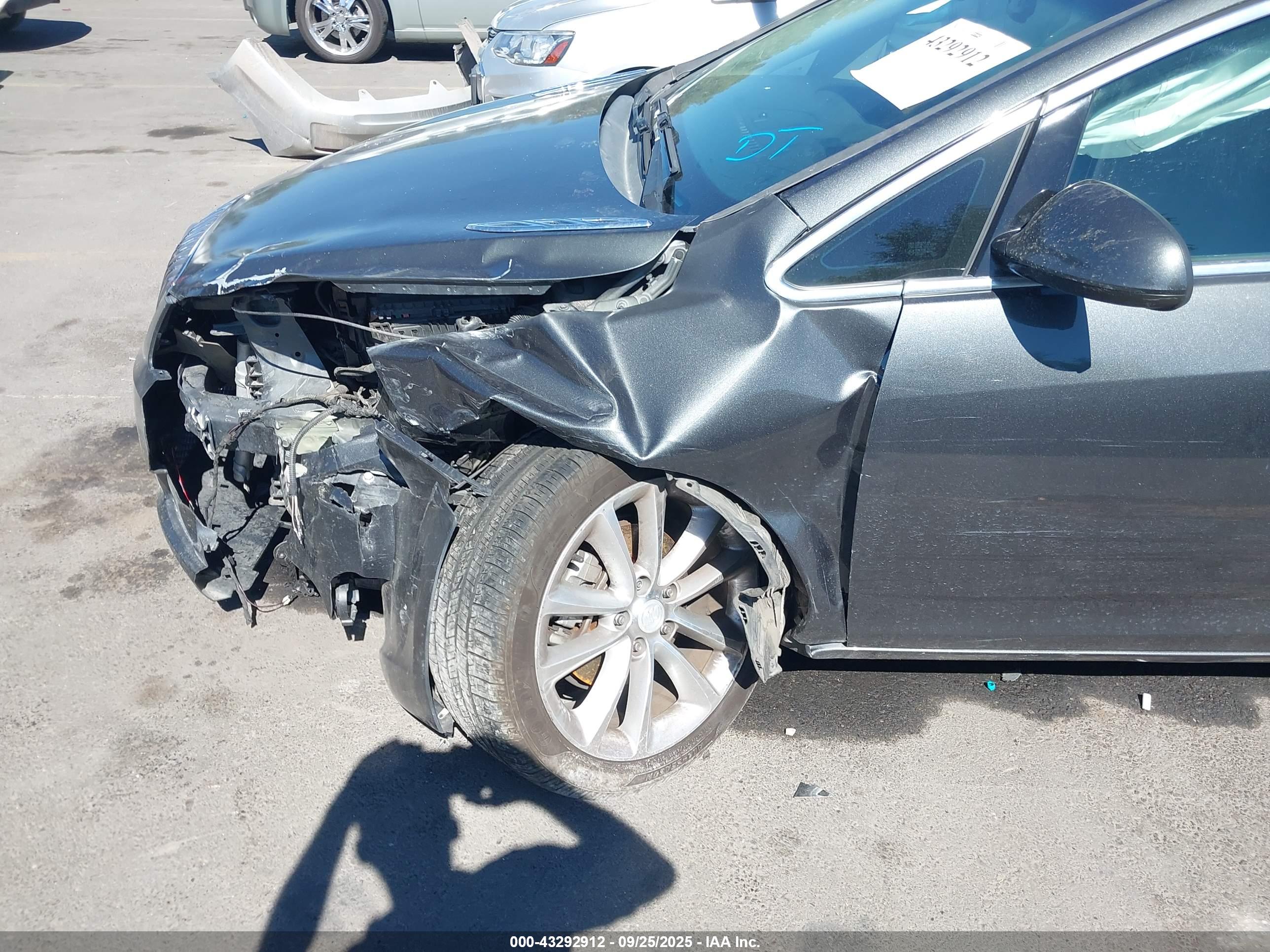 BUICK VERANO image 6
