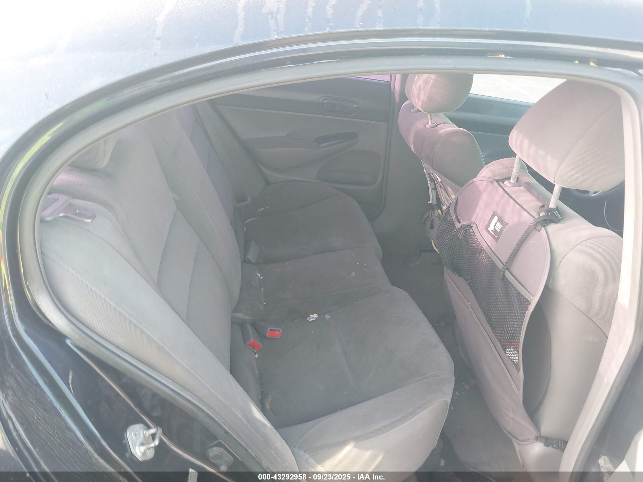 HONDA CIVIC image 8