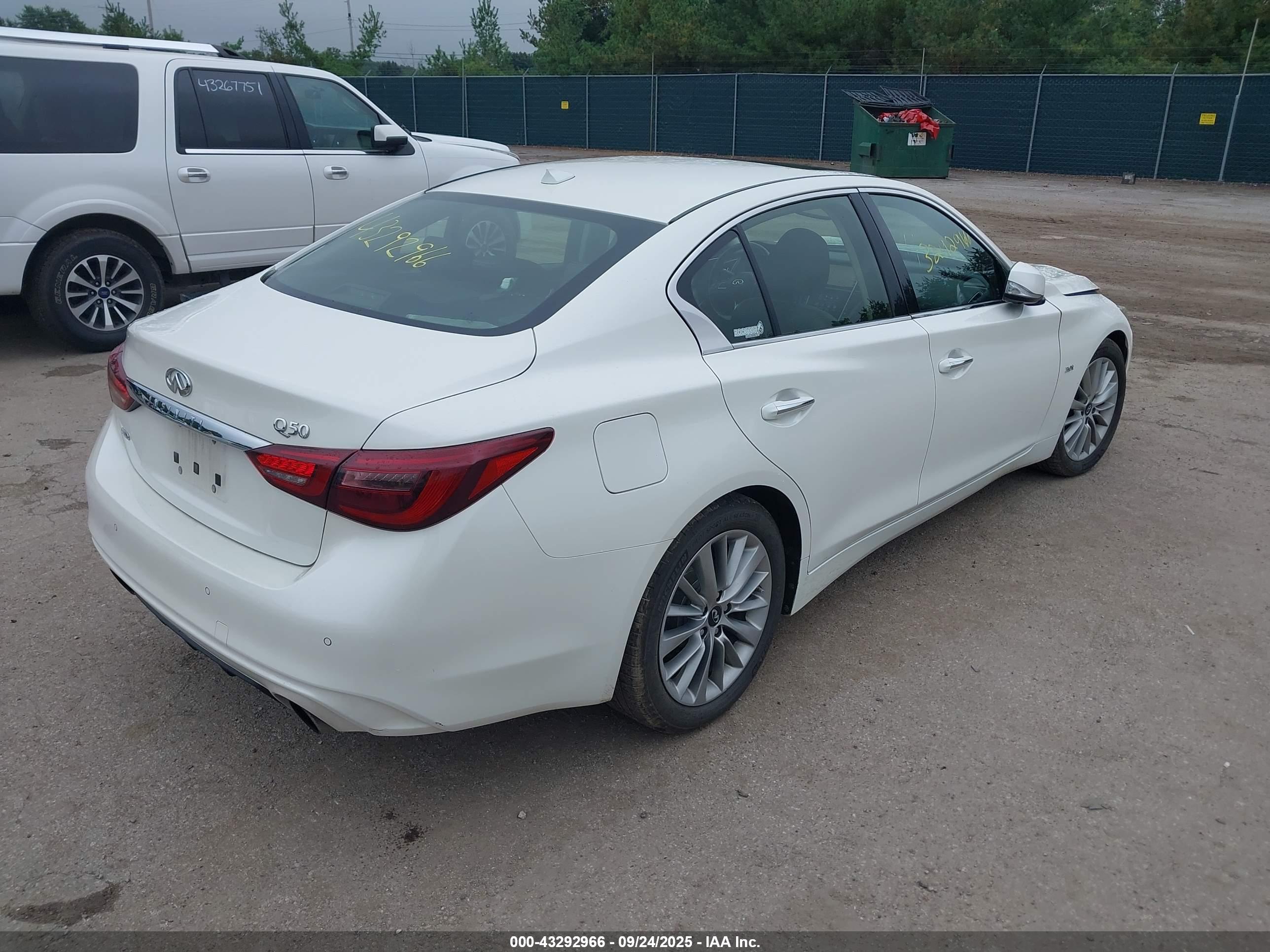 INFINITI Q50 image 4
