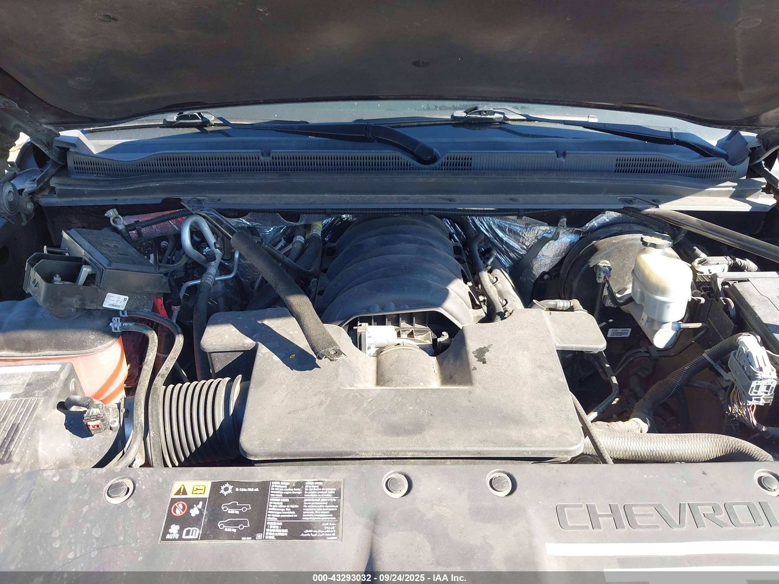 CHEVROLET TAHOE image 10