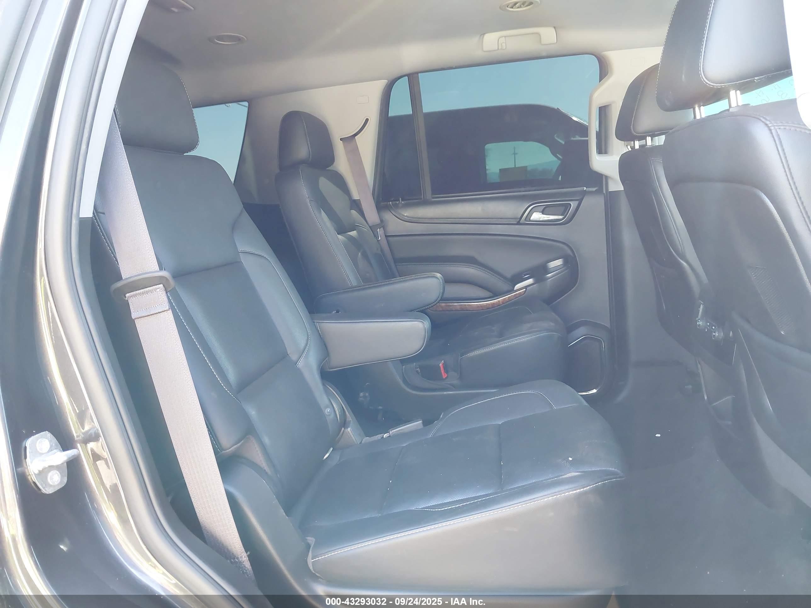 CHEVROLET TAHOE image 8