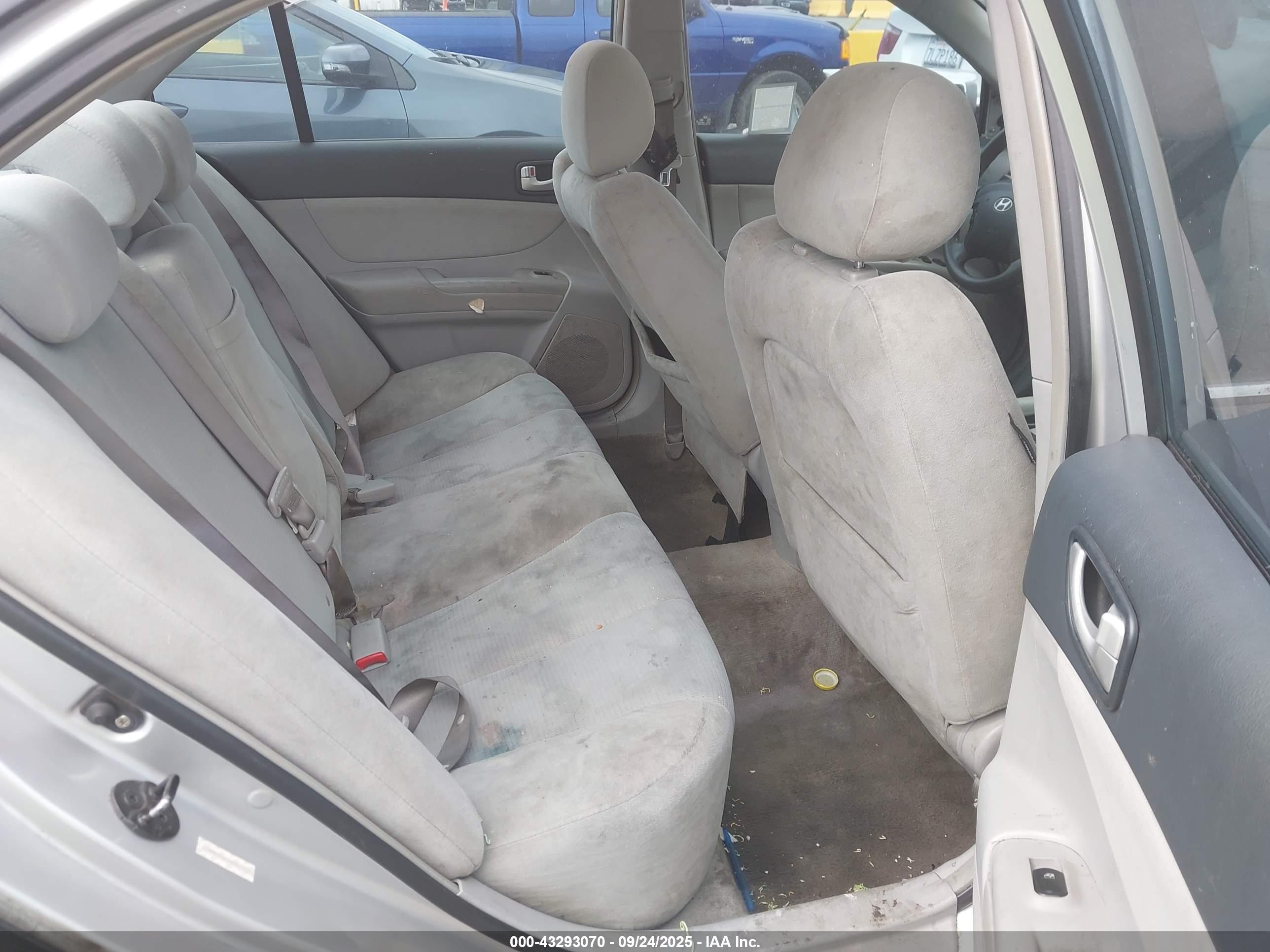 HYUNDAI SONATA image 8