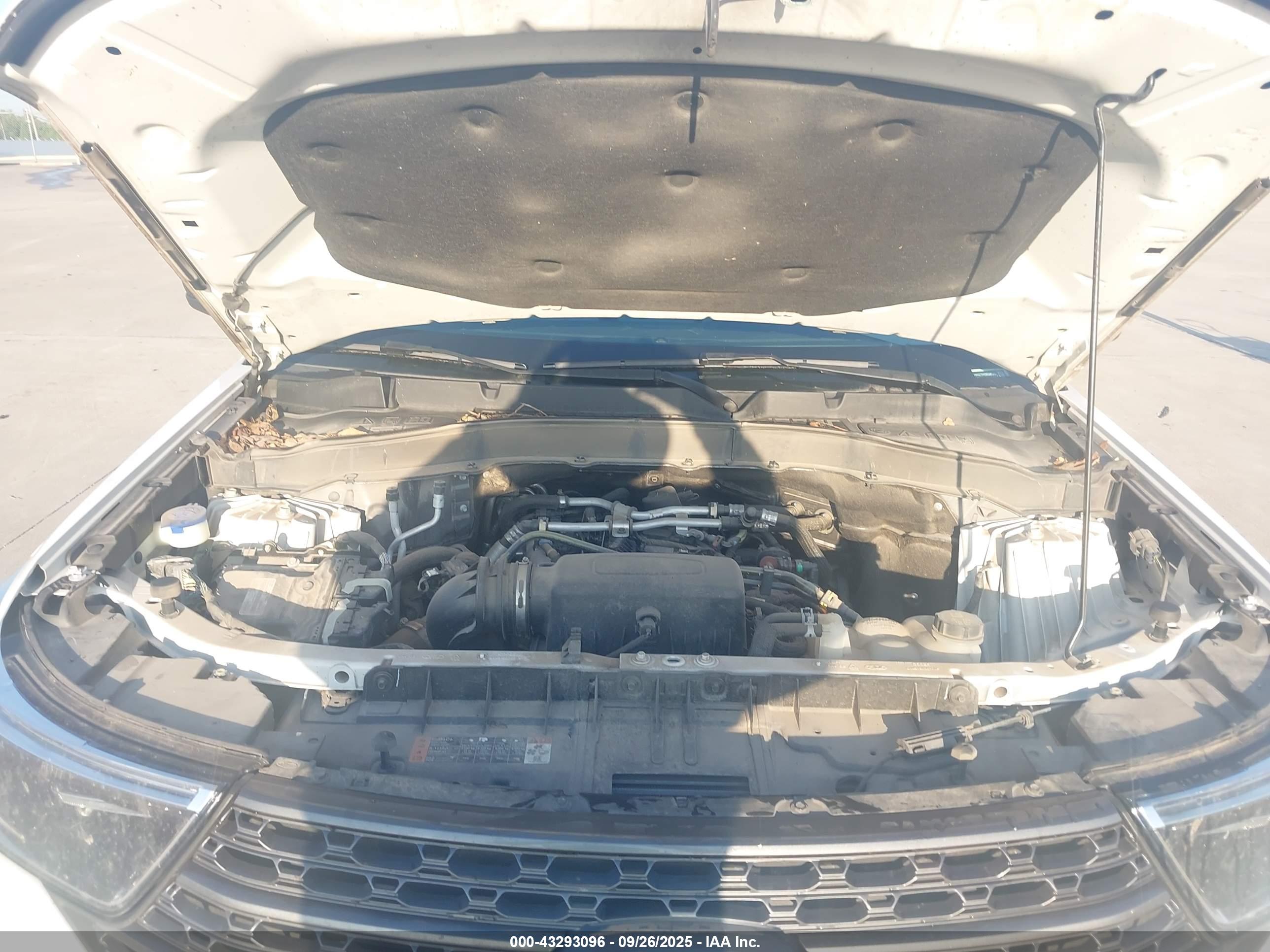 FORD EXPLORER image 10