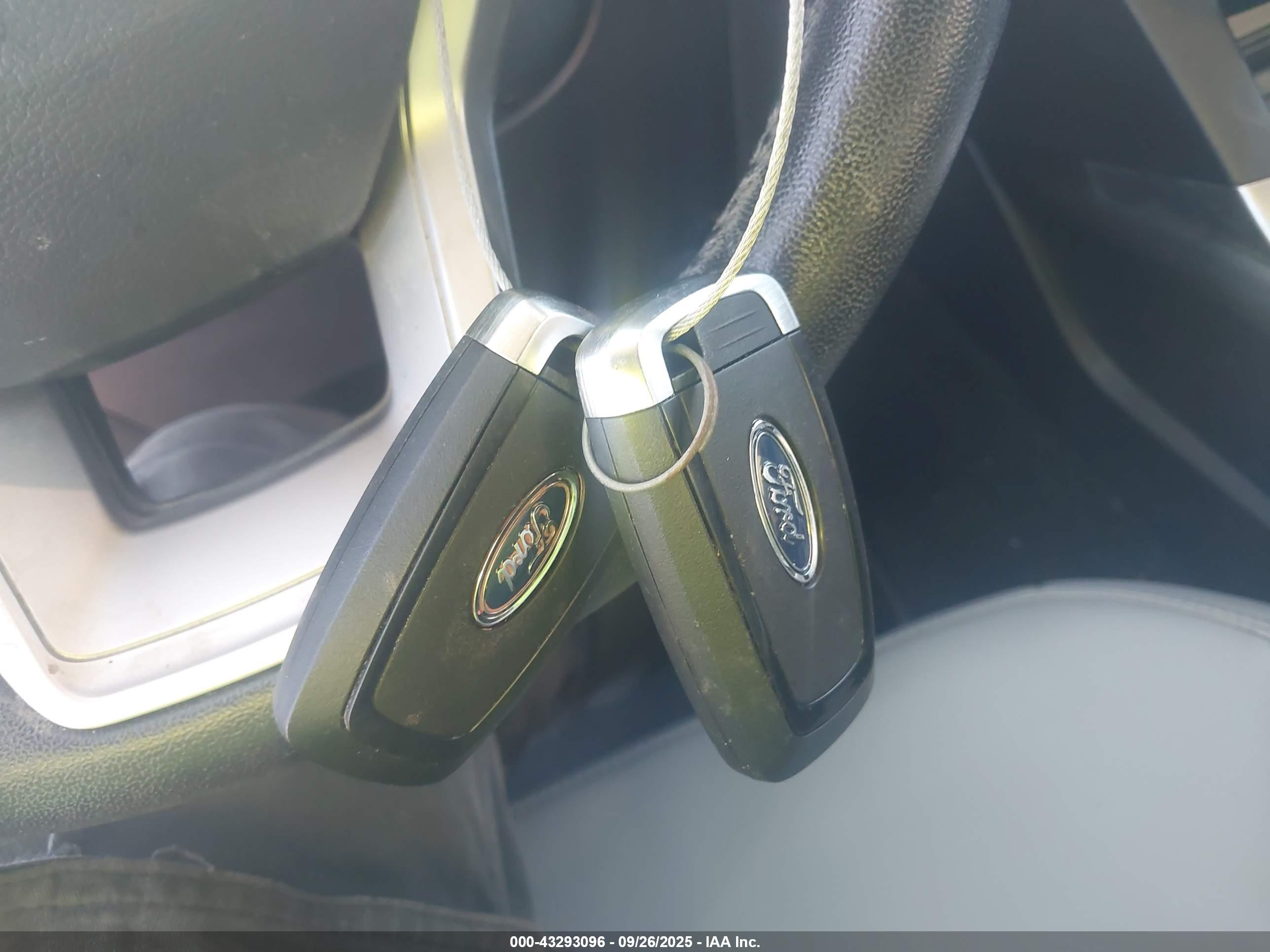 FORD EXPLORER image 11