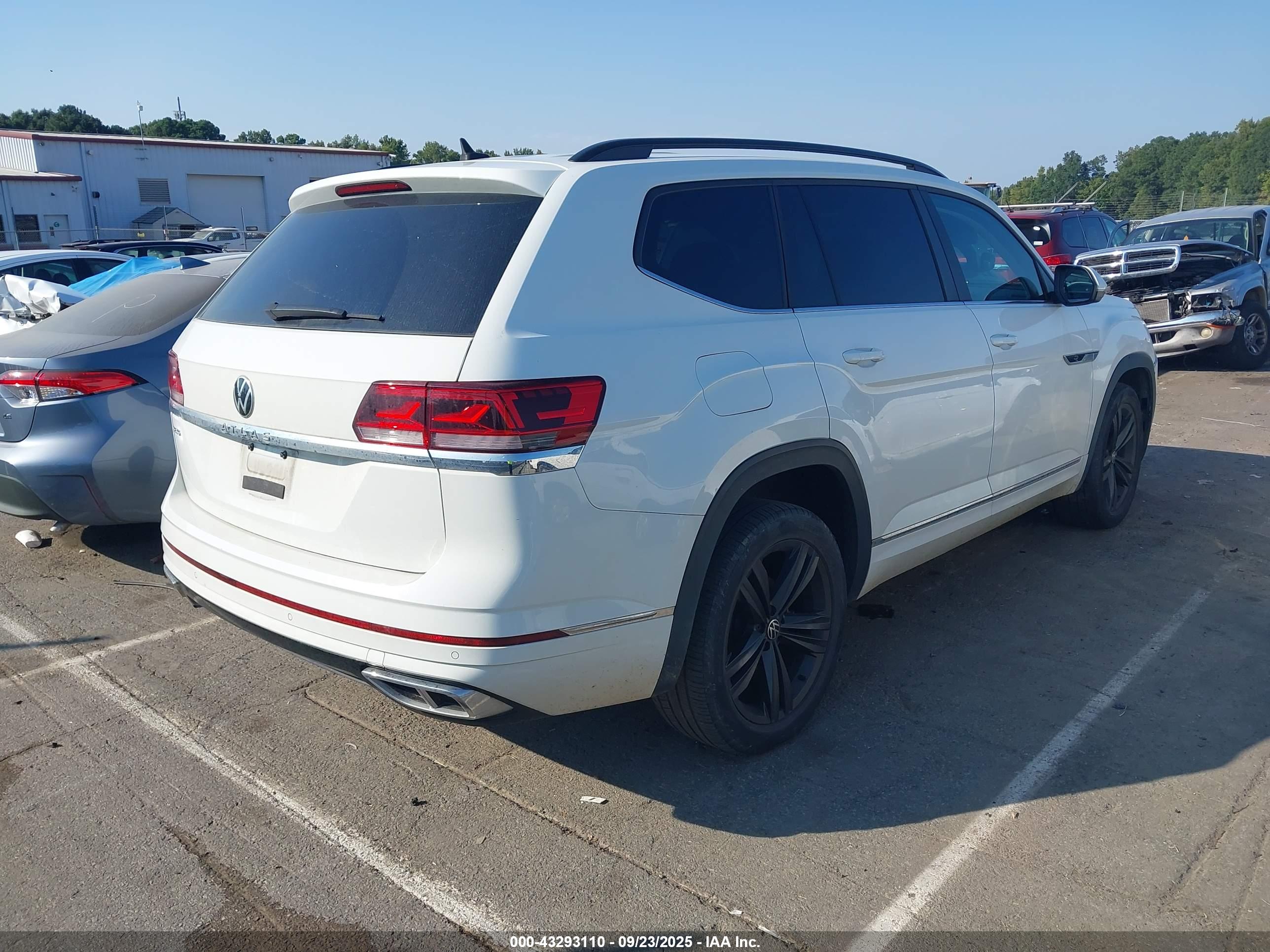 VOLKSWAGEN ATLAS image 4