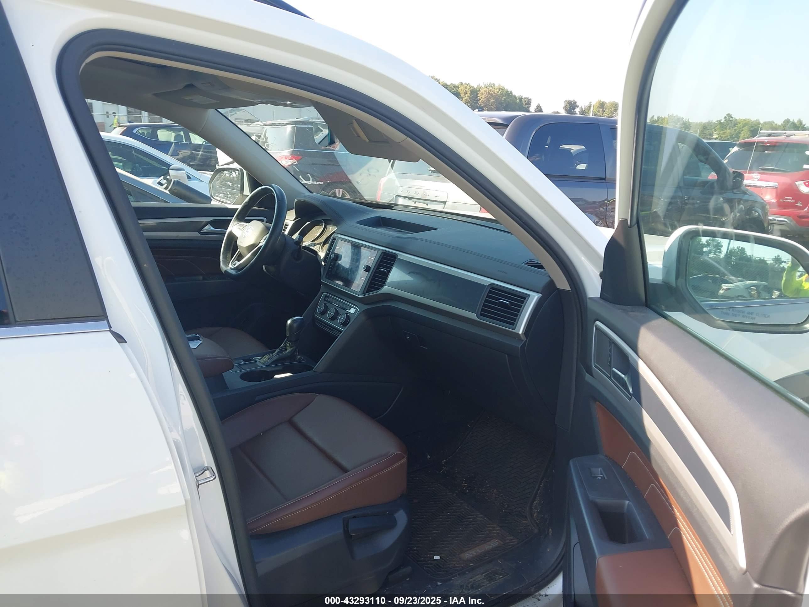 VOLKSWAGEN ATLAS image 5