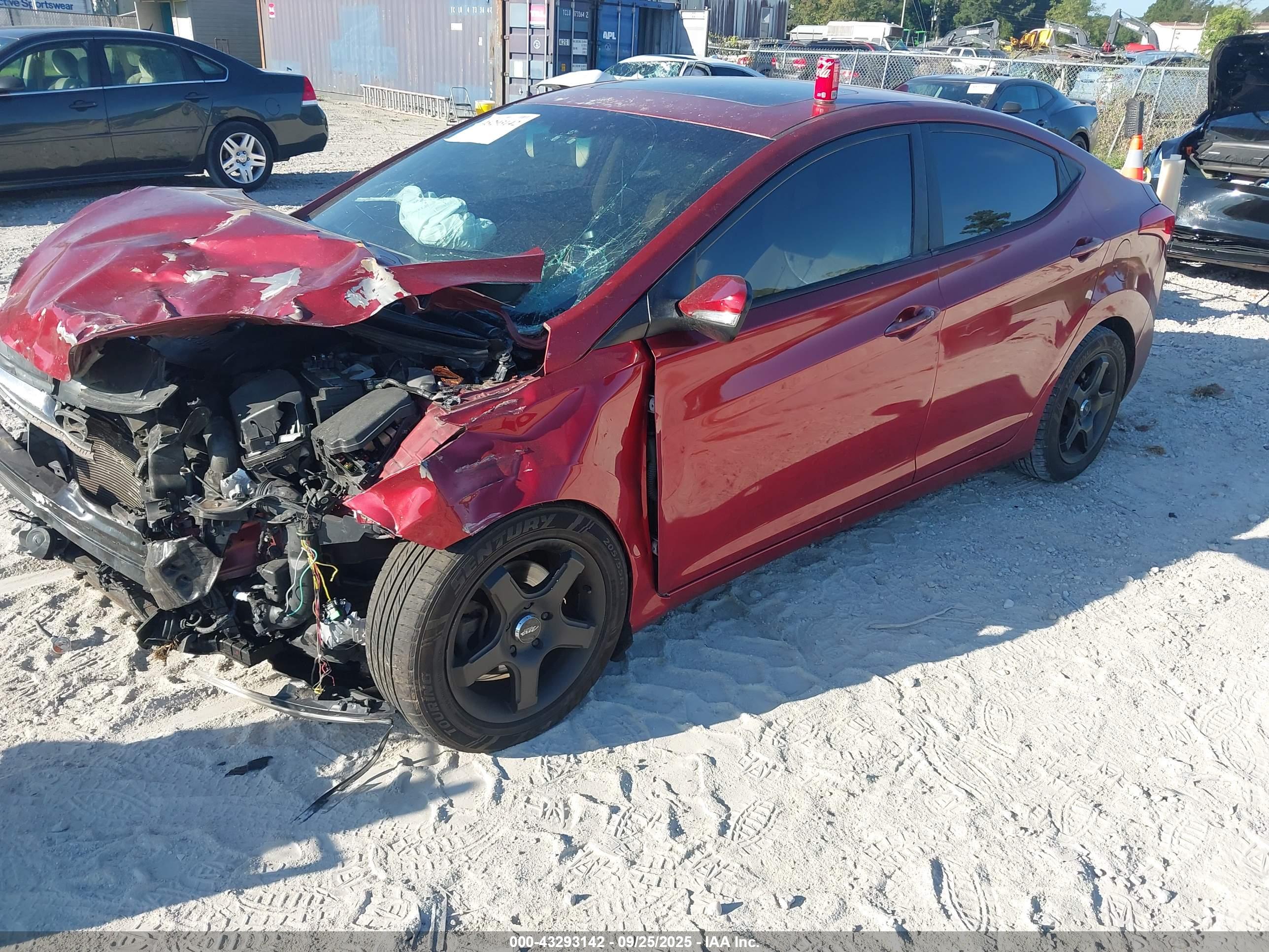 HYUNDAI ELANTRA image 2